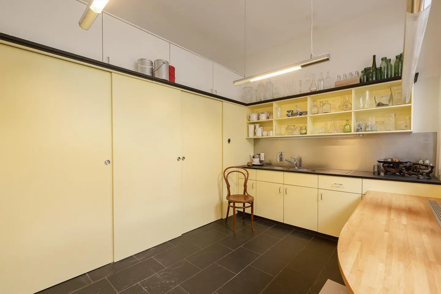 Quality of Life for Rent - Living and Working Under One Roof - Photo 17 of 24