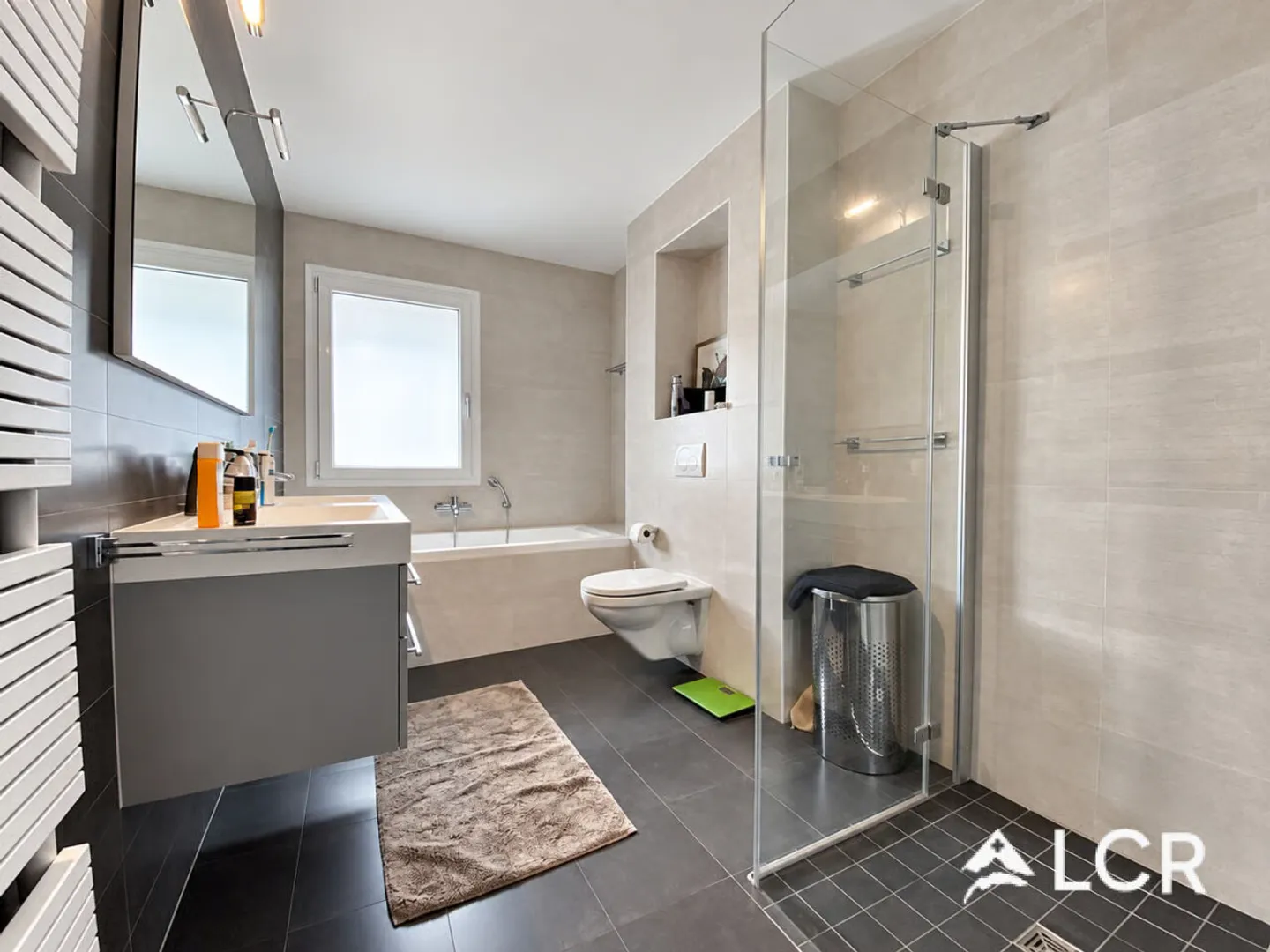 Magnifique appartement meublé de 4,5 pièces - Terrasse - Vue lac - Photo 8 sur 12