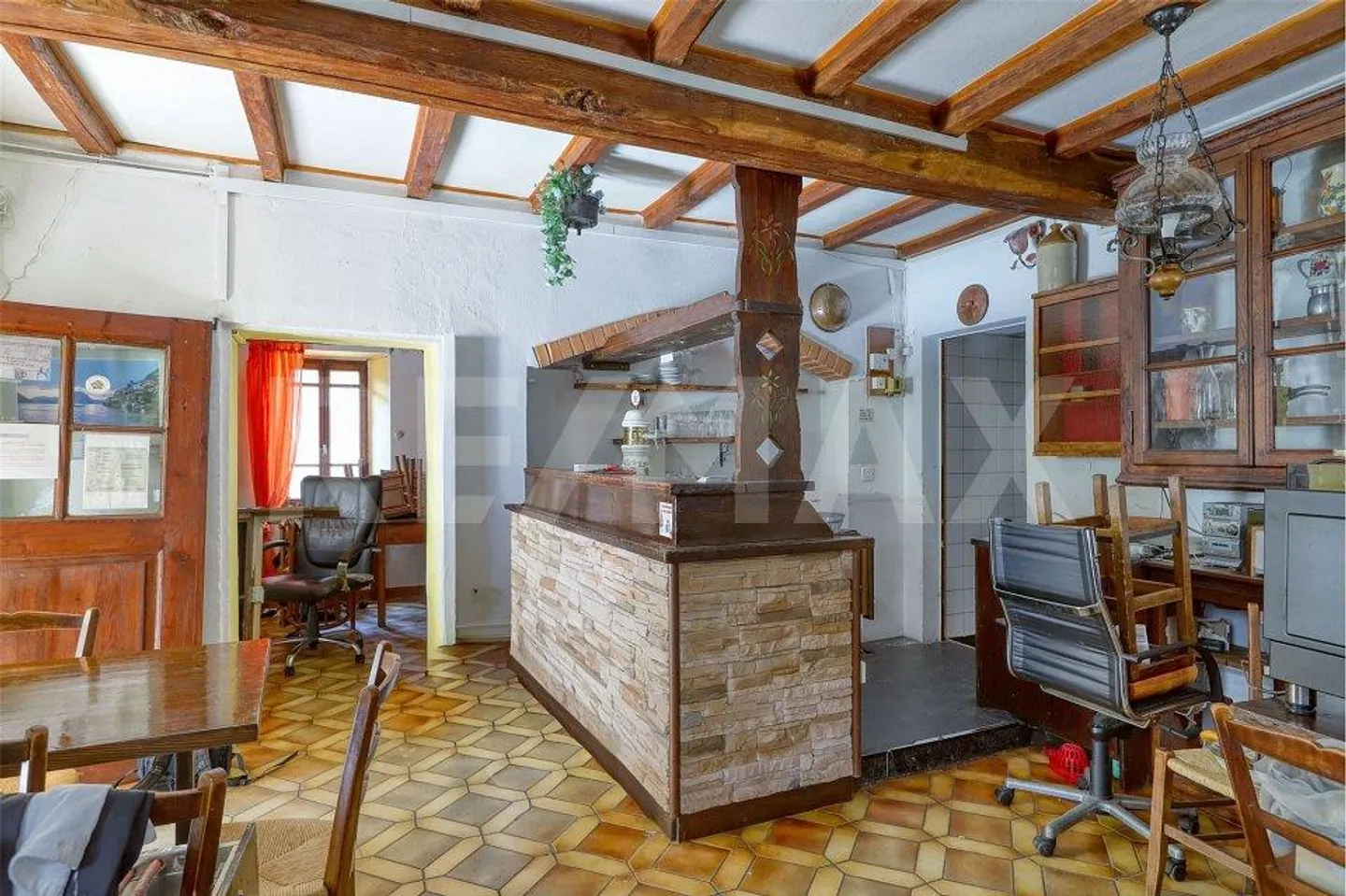 Drei Wohnungen und eine antike Osteria, zwischen historischer Eleganz und Wärme - Foto 4 von 13