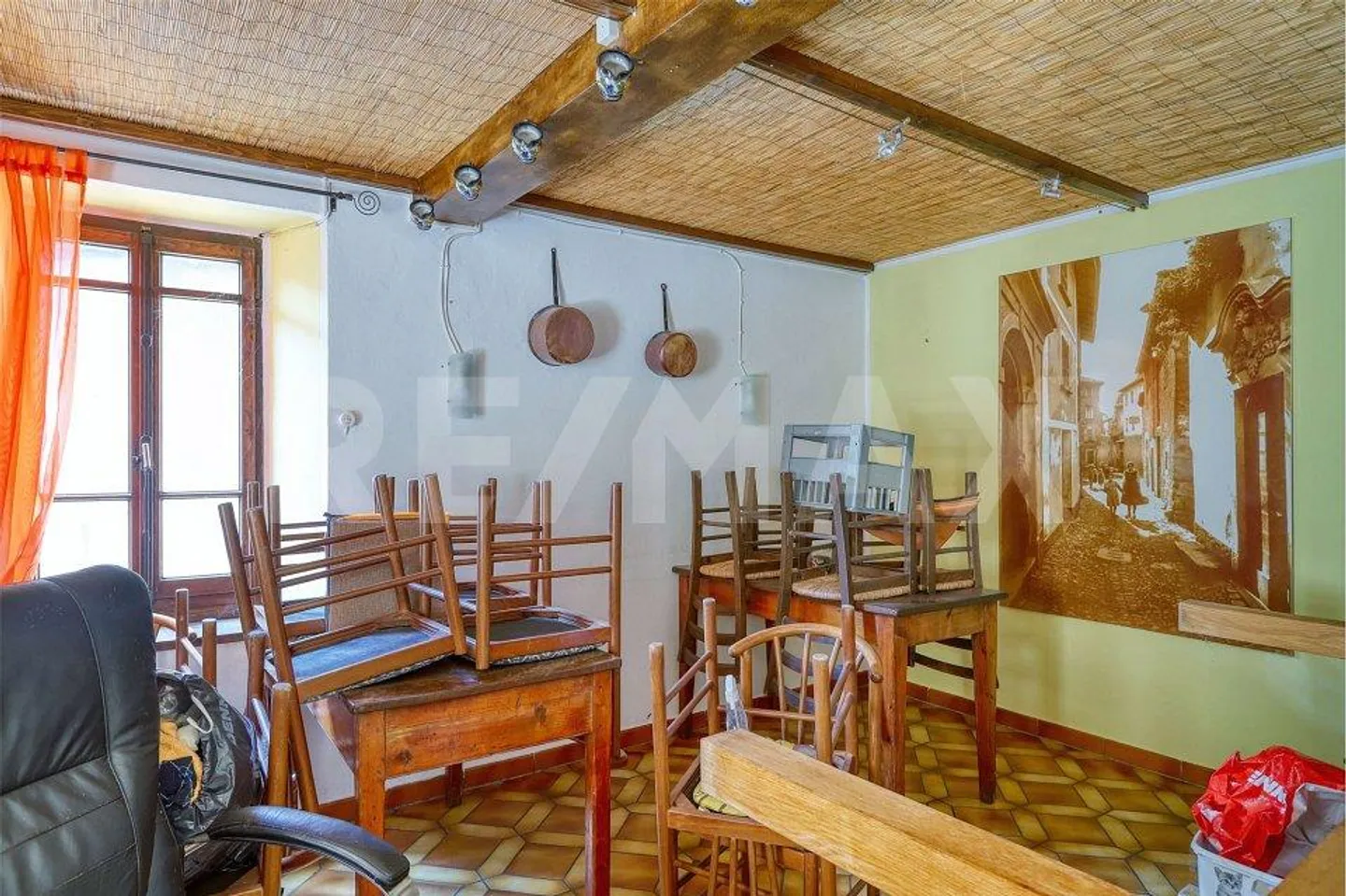 Drei Wohnungen und eine antike Osteria, zwischen historischer Eleganz und Wärme - Foto 6 von 13