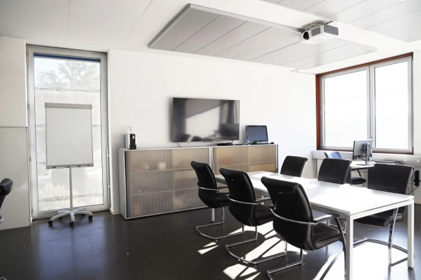 Commercial - Photo 3 of 11