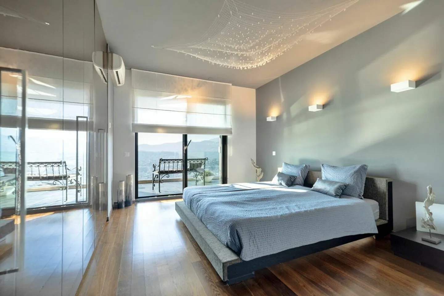 Lugano, Aldesago: Penthouse with terrace and lake view as well as jacuzzi, 5.5 rooms - Photo 15 of 18