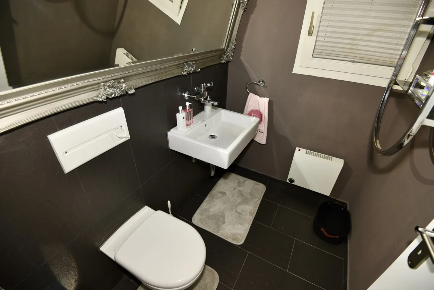Looking for a new tenant for fully furnished office/practice space - Photo 8 of 8