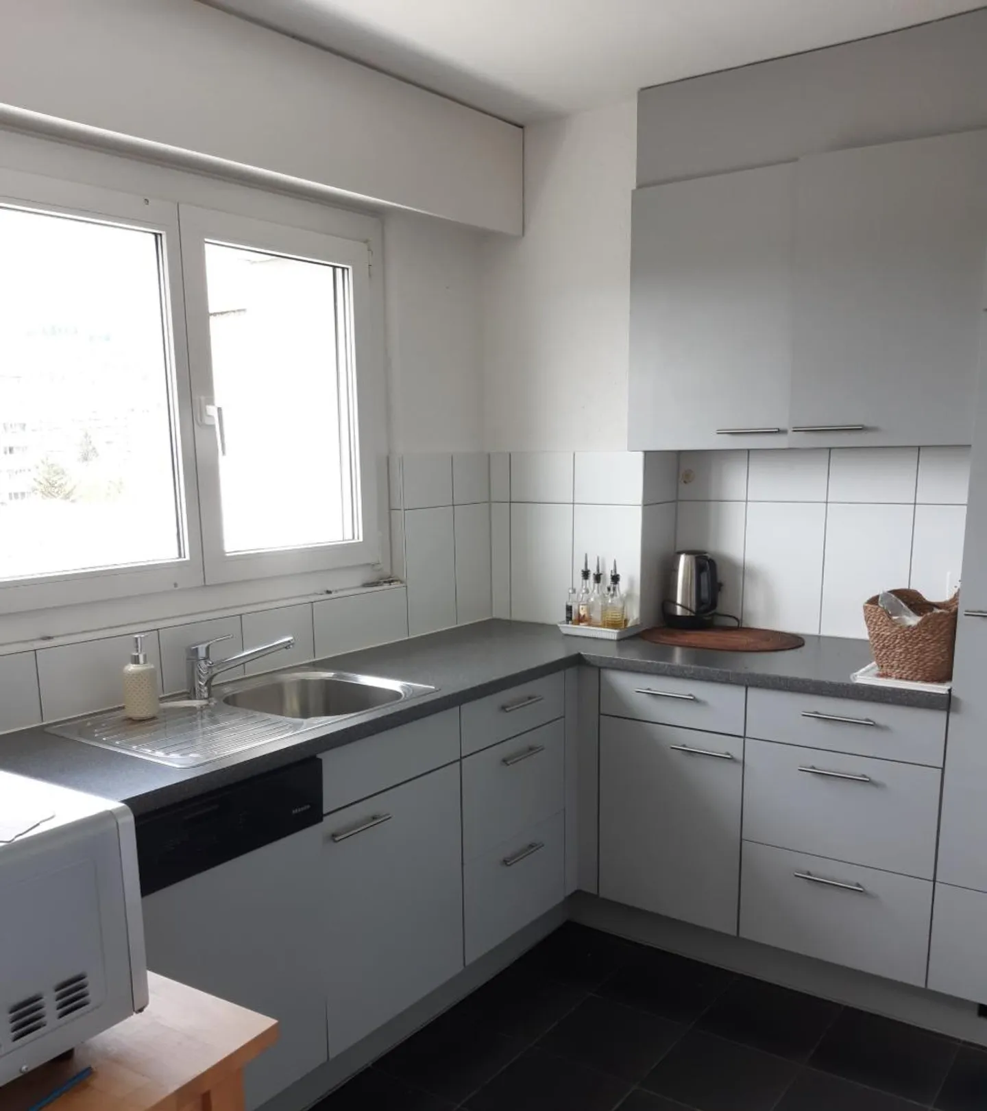 Helle 4-Zimmer-Wohnung mit Aussicht - Foto 3 von 9