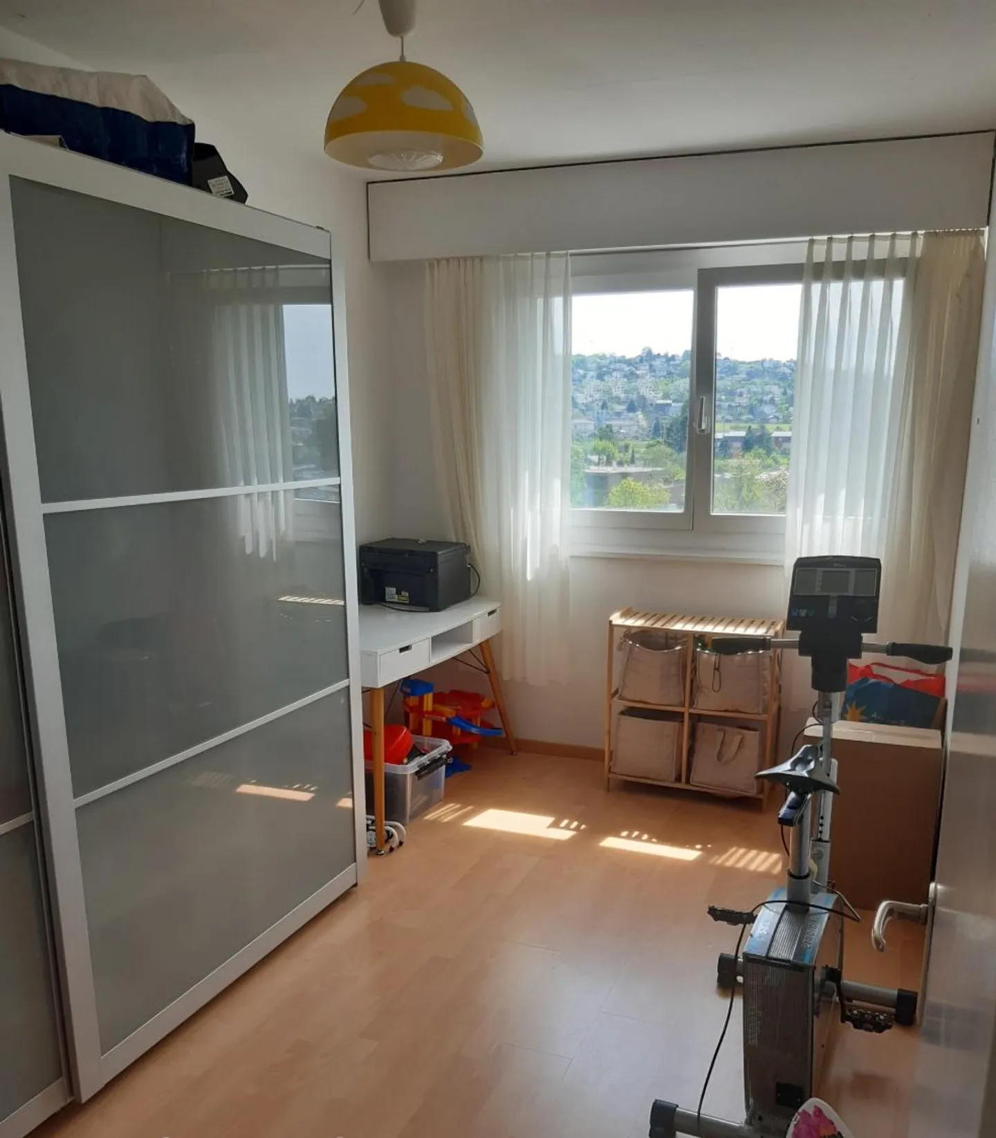 Helle 4-Zimmer-Wohnung mit Aussicht - Foto 7 von 9