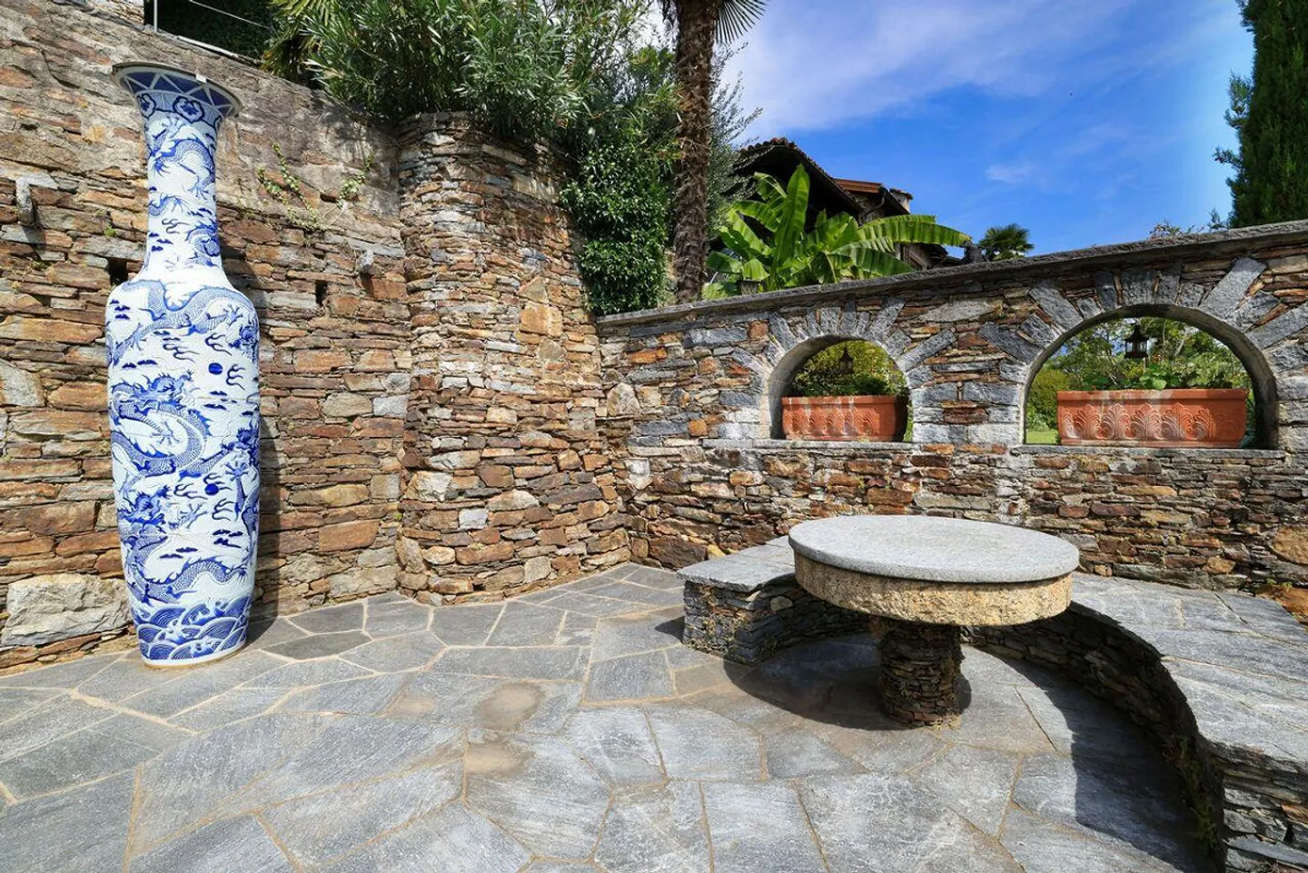 Beeindruckende Villa mit Seeblick - Foto 13 von 17