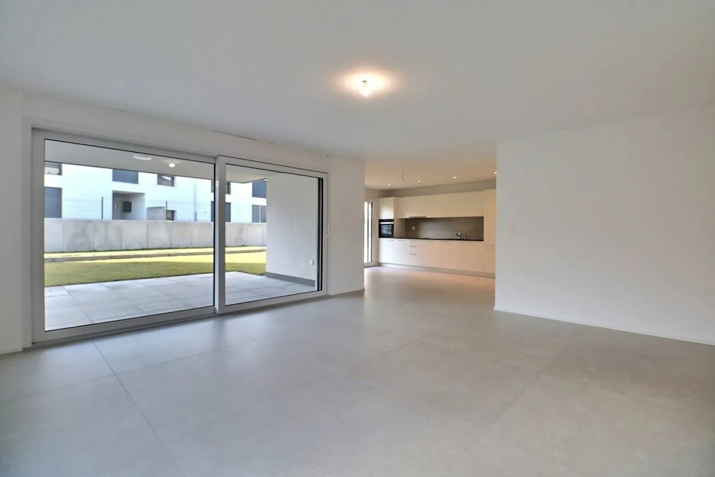 Appartamento Incantevole con Giardino Privato - Foto 1 di 13