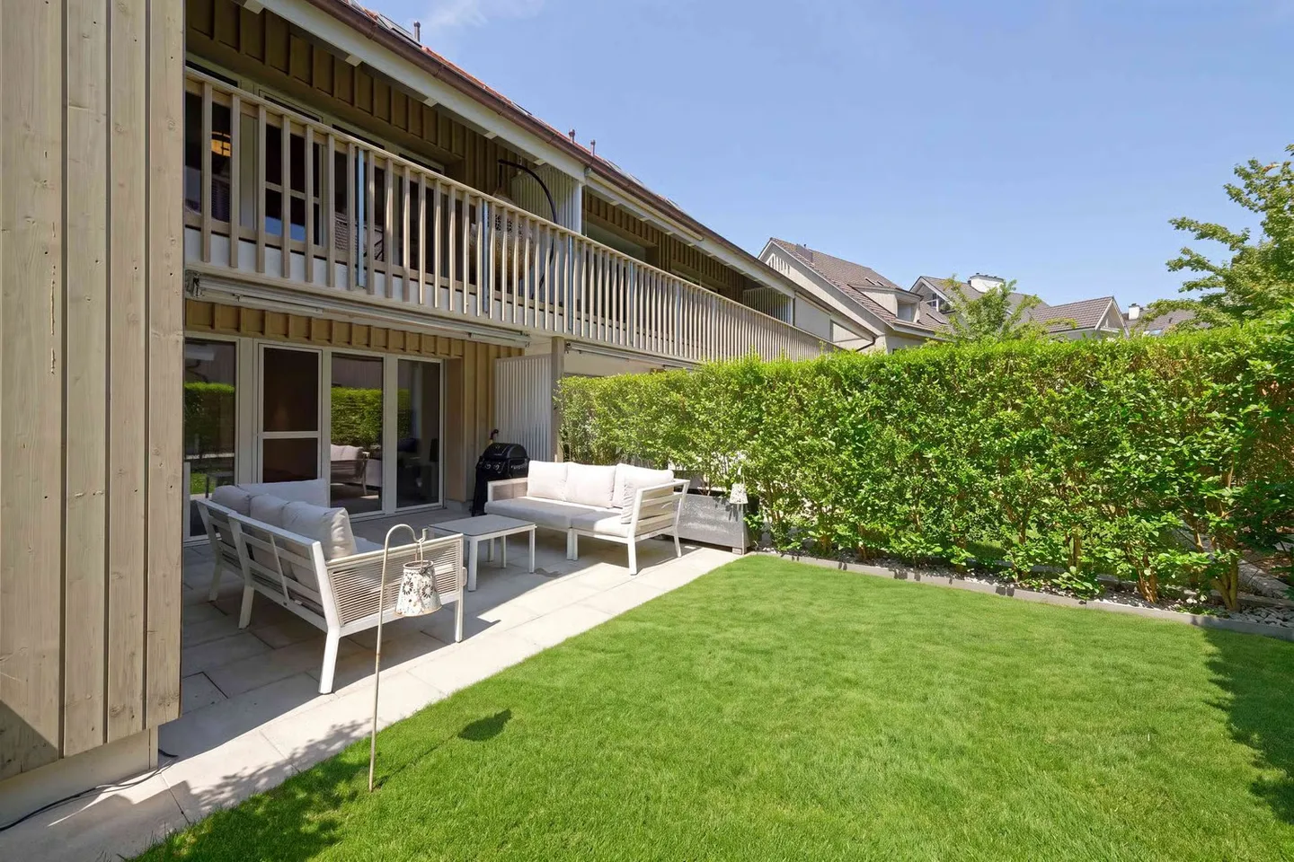 Appartement en duplex de 3,5 pièces avec jardin moderne - Photo 1 sur 8