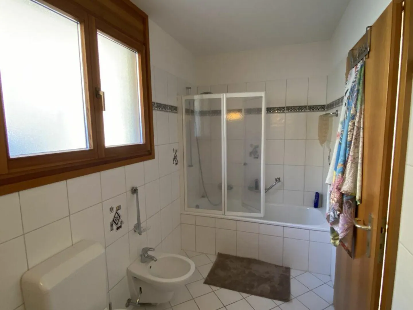 ZU VERKAUFEN IN CUGNASCO - Schönes Einfamilienhaus mit 5,5 Zimmern in sehr gutem Zustand - Foto 15 von 18