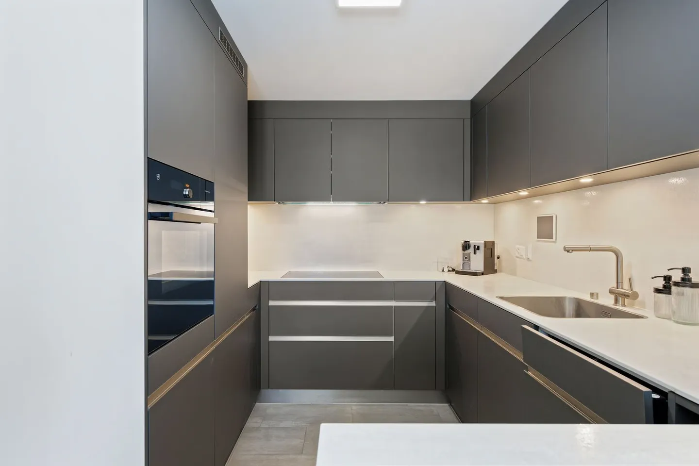 Appartement en duplex de 3,5 pièces avec jardin moderne - Photo 5 sur 8