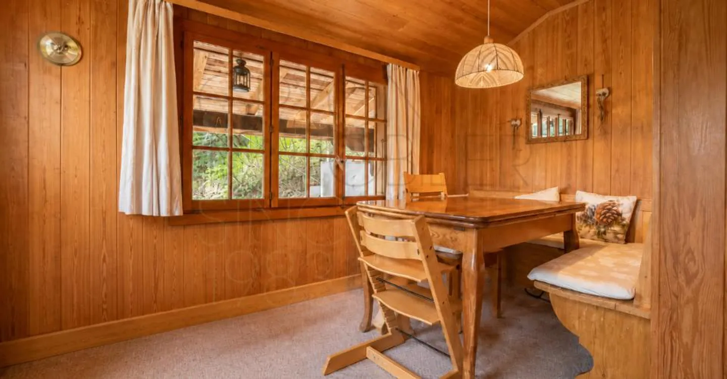 4.5-room chalet to renovate in Gryon, view and calm - Photo 4 of 11