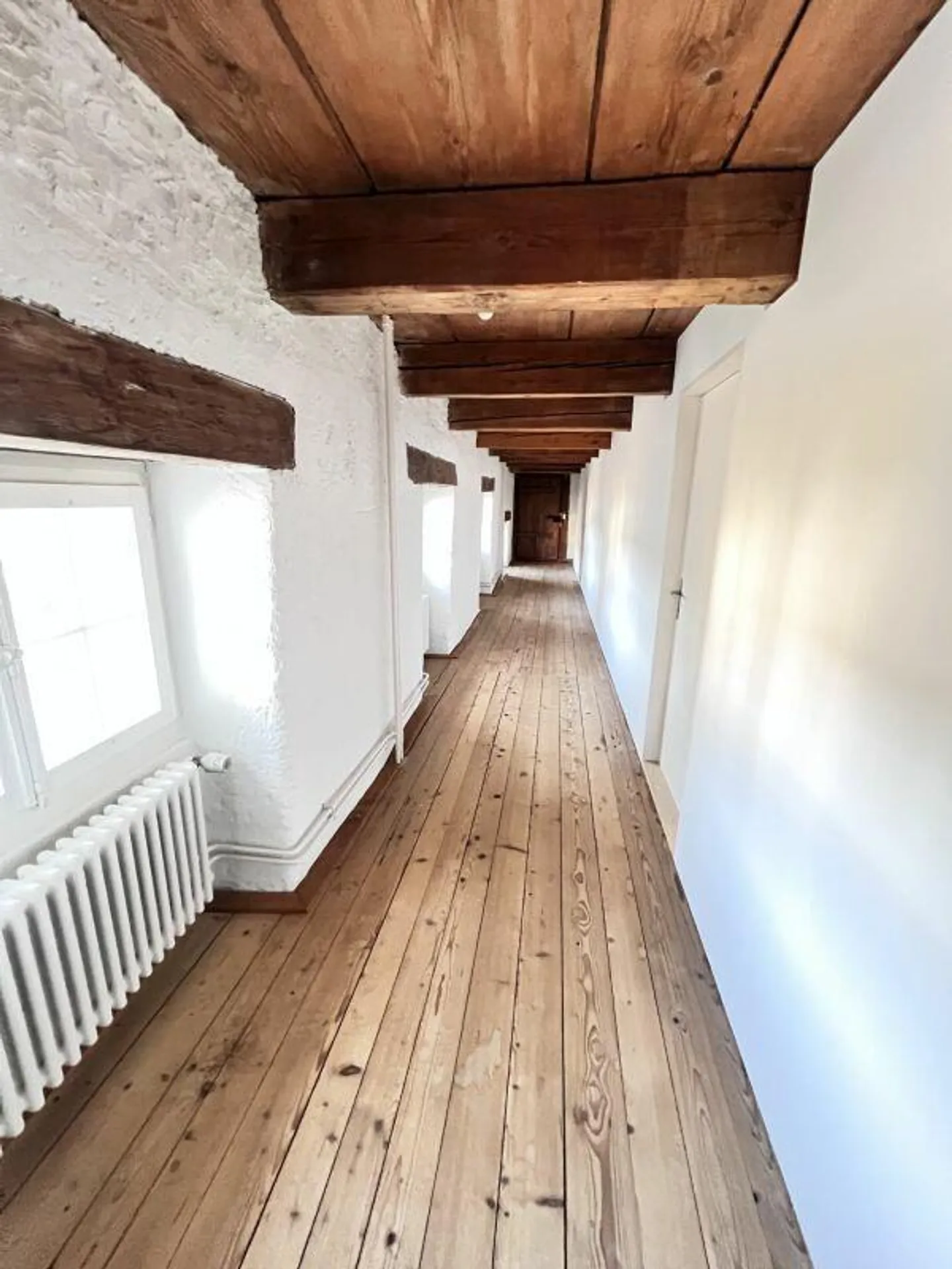 Working in the Castle! Office or Studio Spaces (from 30m2) - Photo 5 of 10