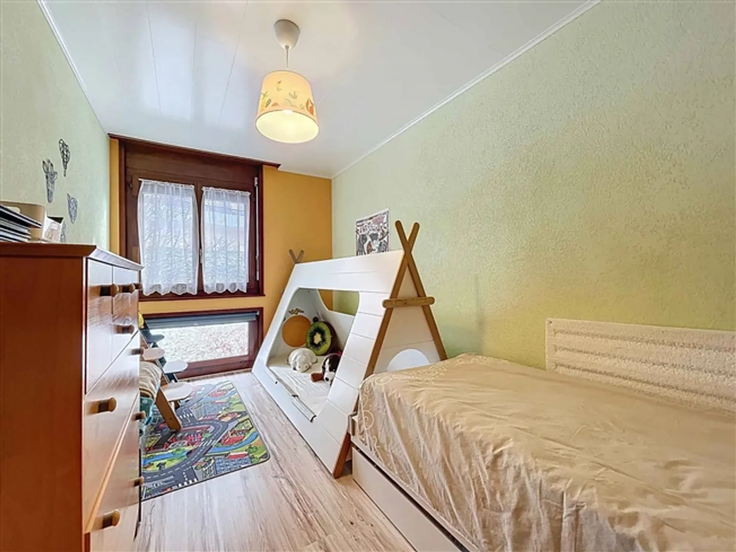 «Angrenzende Villa mit Potenzial für Wohn- und Familienleben» - Foto 6 von 11