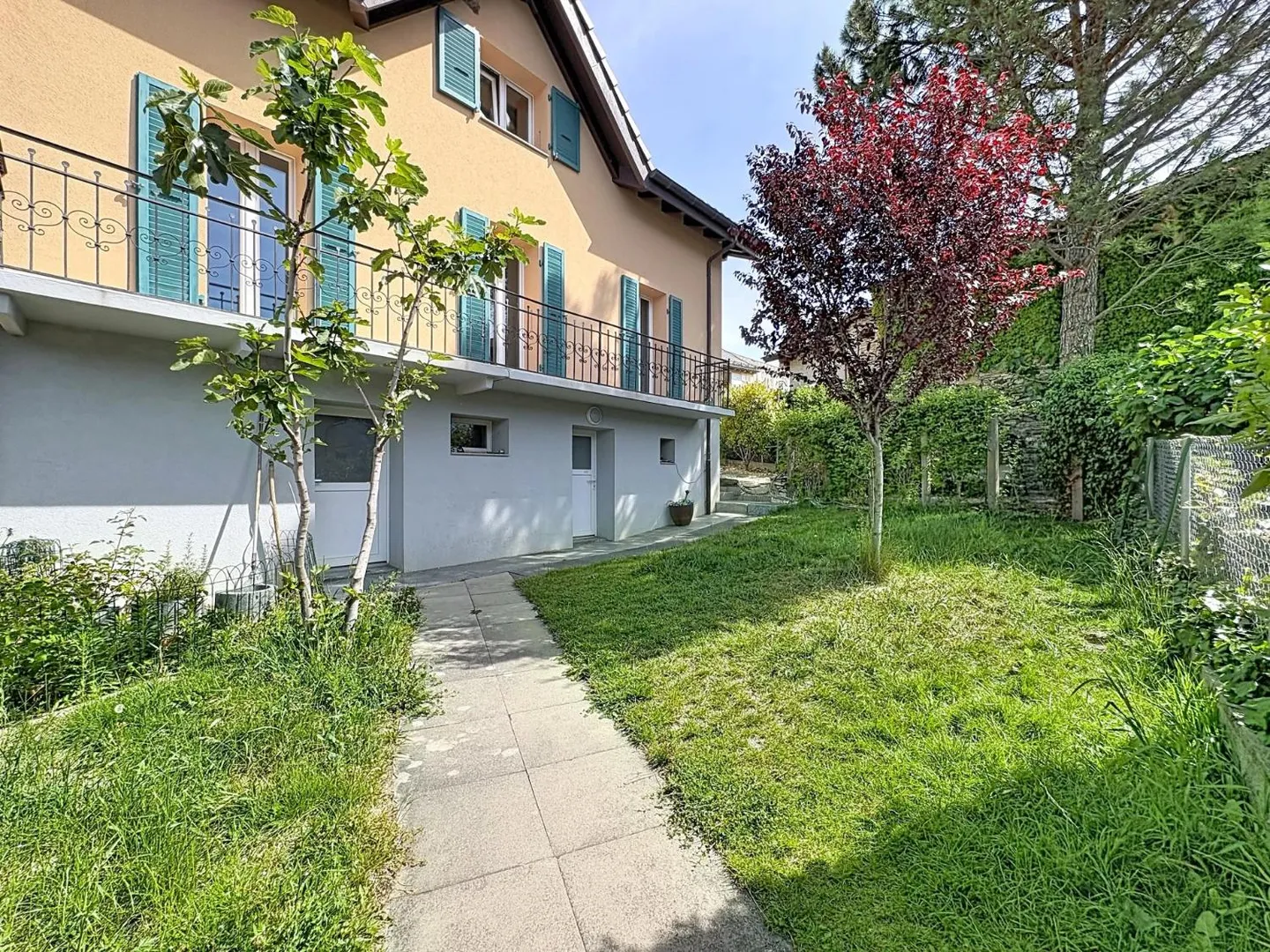 Exclusivity - Magnificent renovated village house, garden and pool - Photo 1 of 13