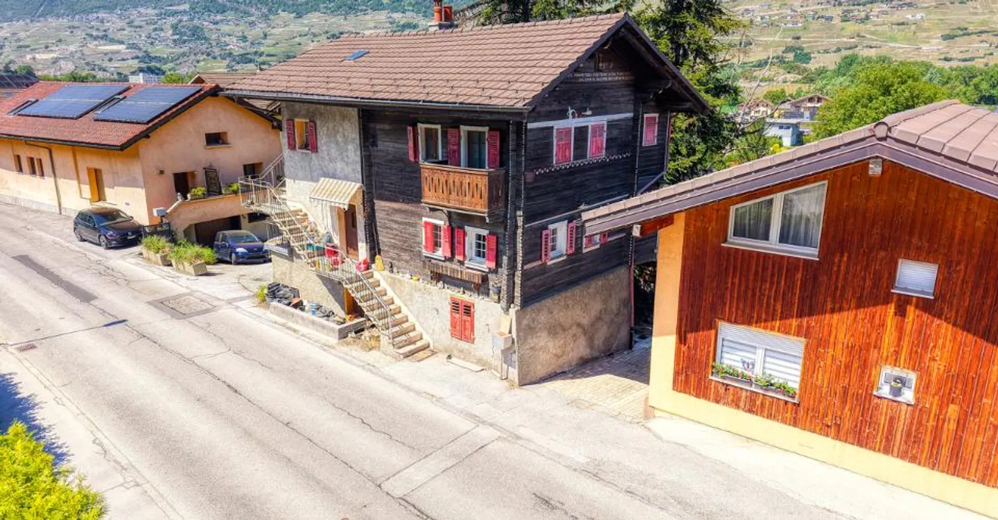Potentiel de Rénovation au Village - Photo 1 sur 7