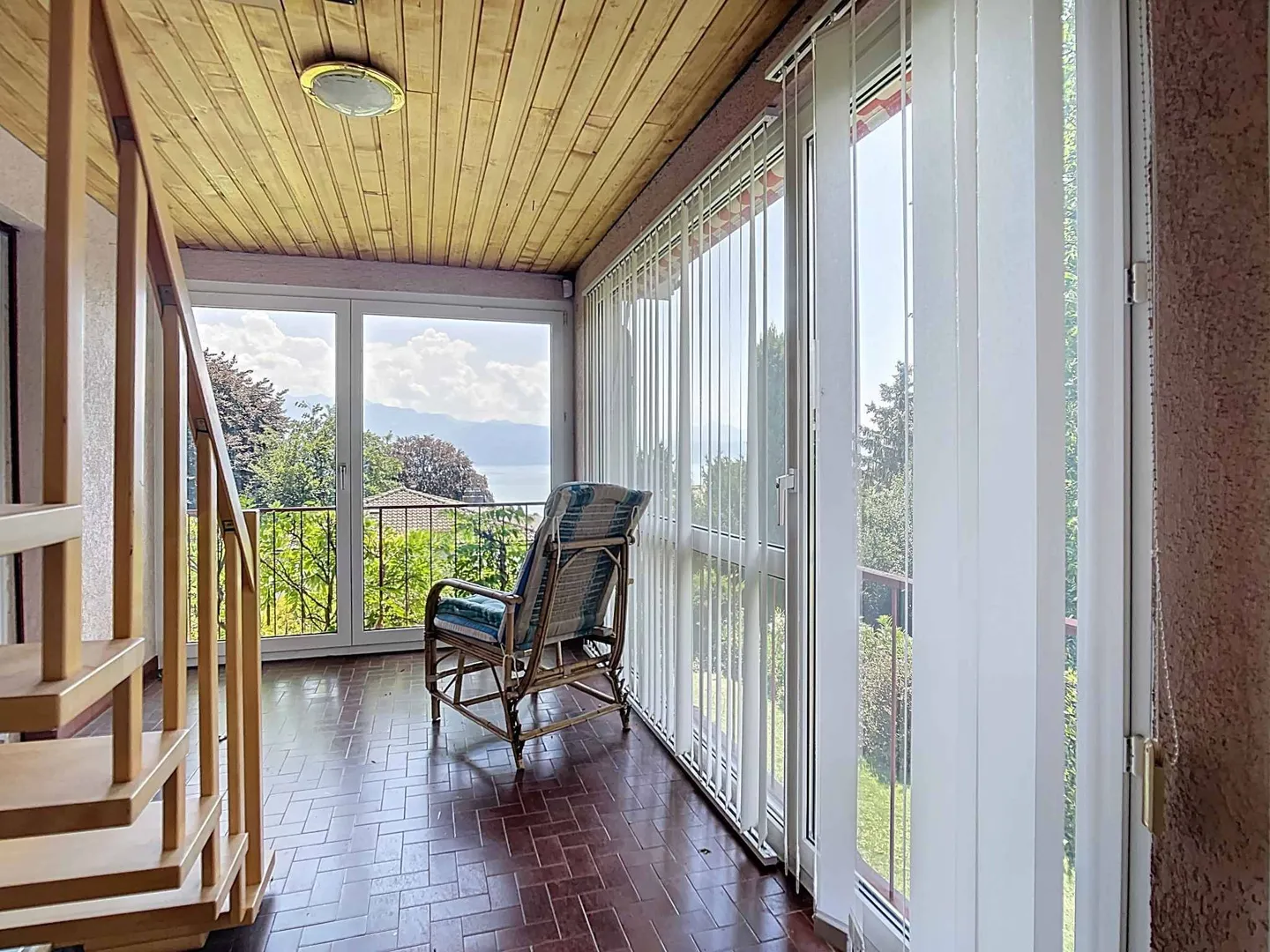 Charmanter Familienbungalow mit über 400 m² und Seeblick - Foto 7 von 13