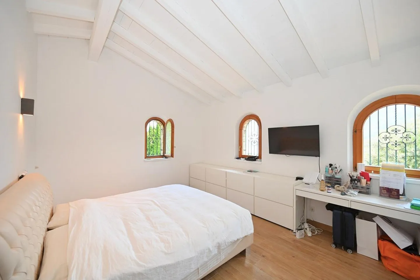 Affascinante villa in pietra con un ambiente lussureggiante e ben curato - Foto 12 di 20