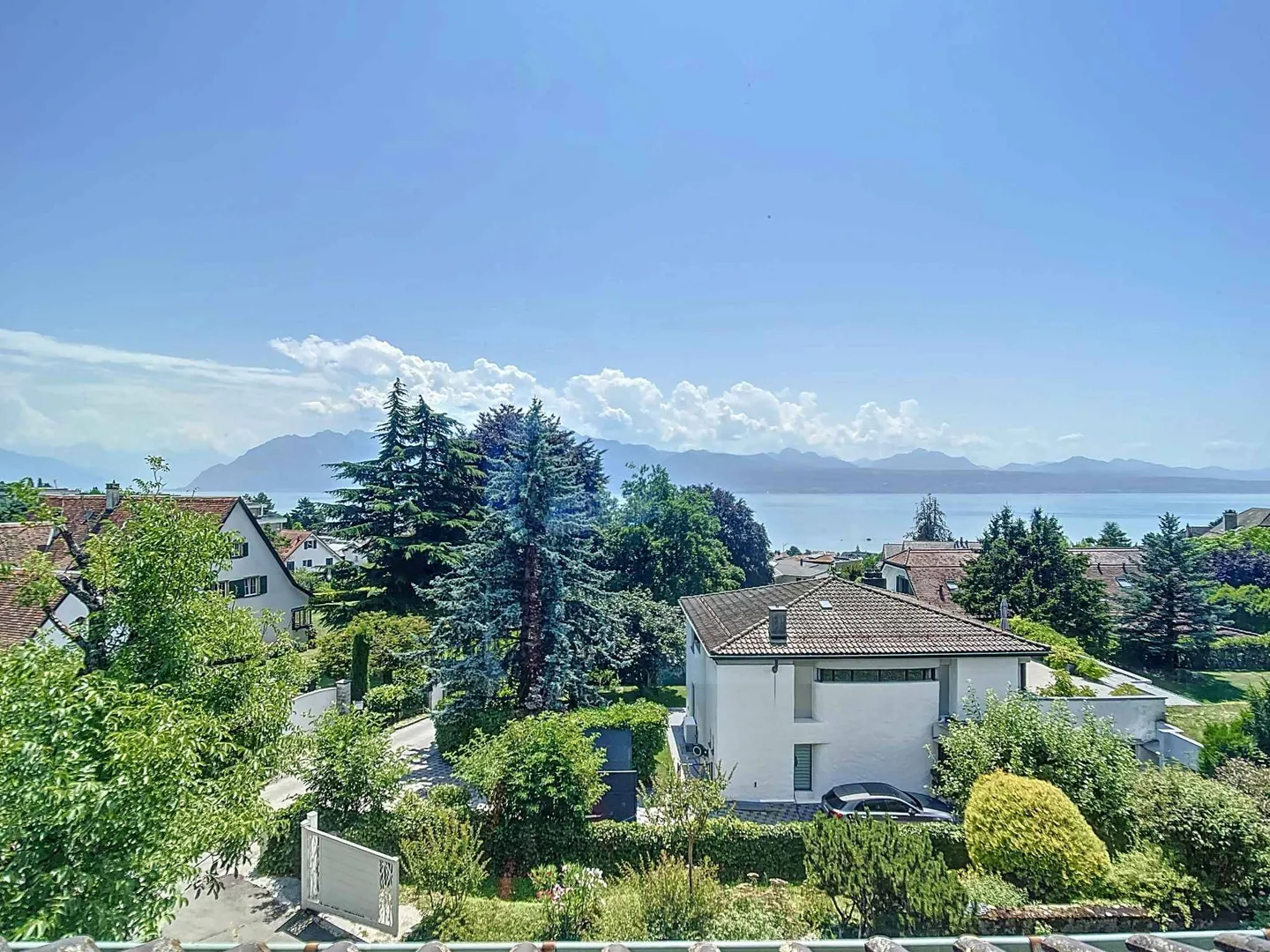 Charmanter Familienbungalow mit über 400 m² und Seeblick - Foto 12 von 13