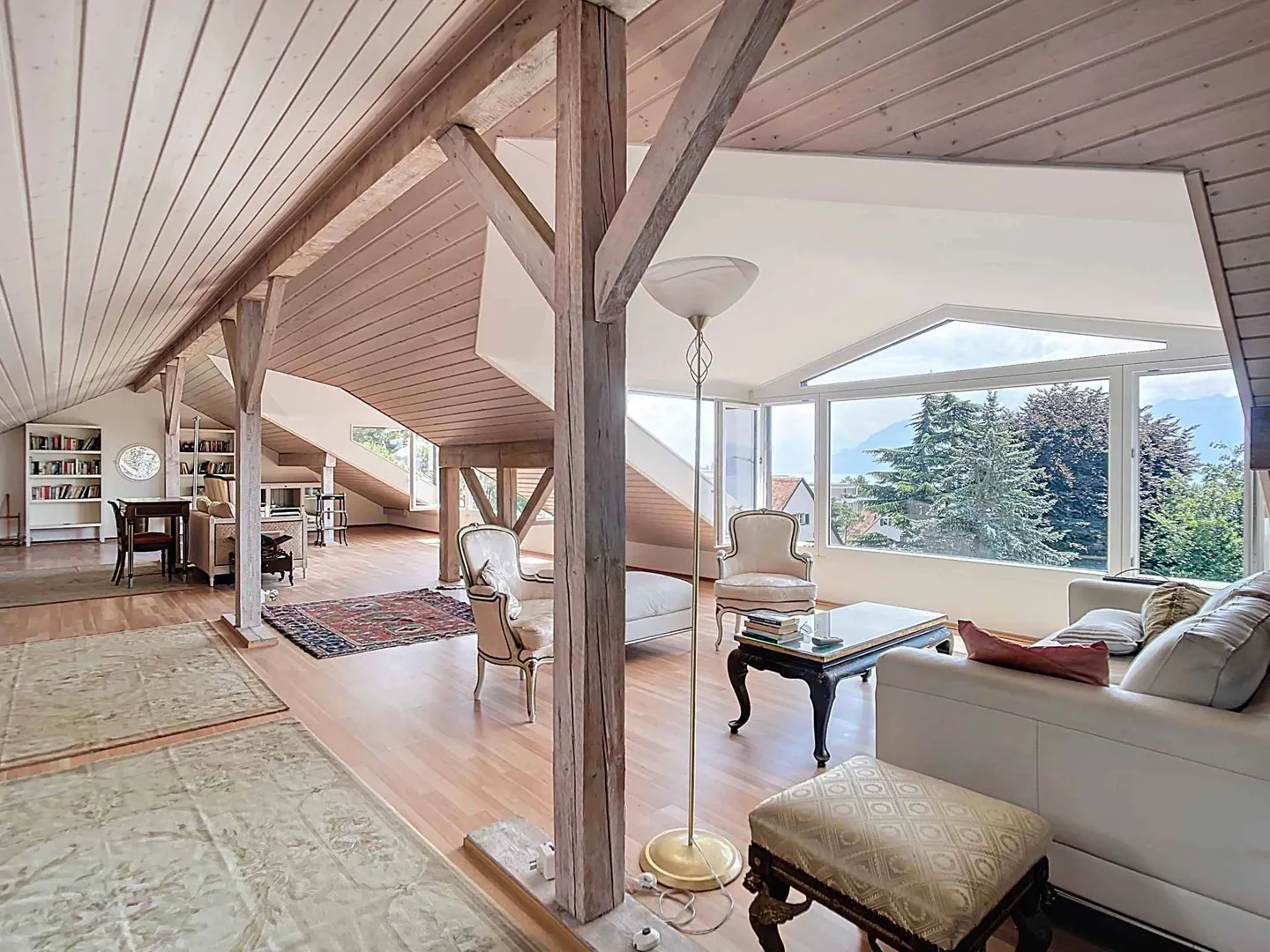 Charmanter Familienbungalow mit über 400 m² und Seeblick - Foto 8 von 13