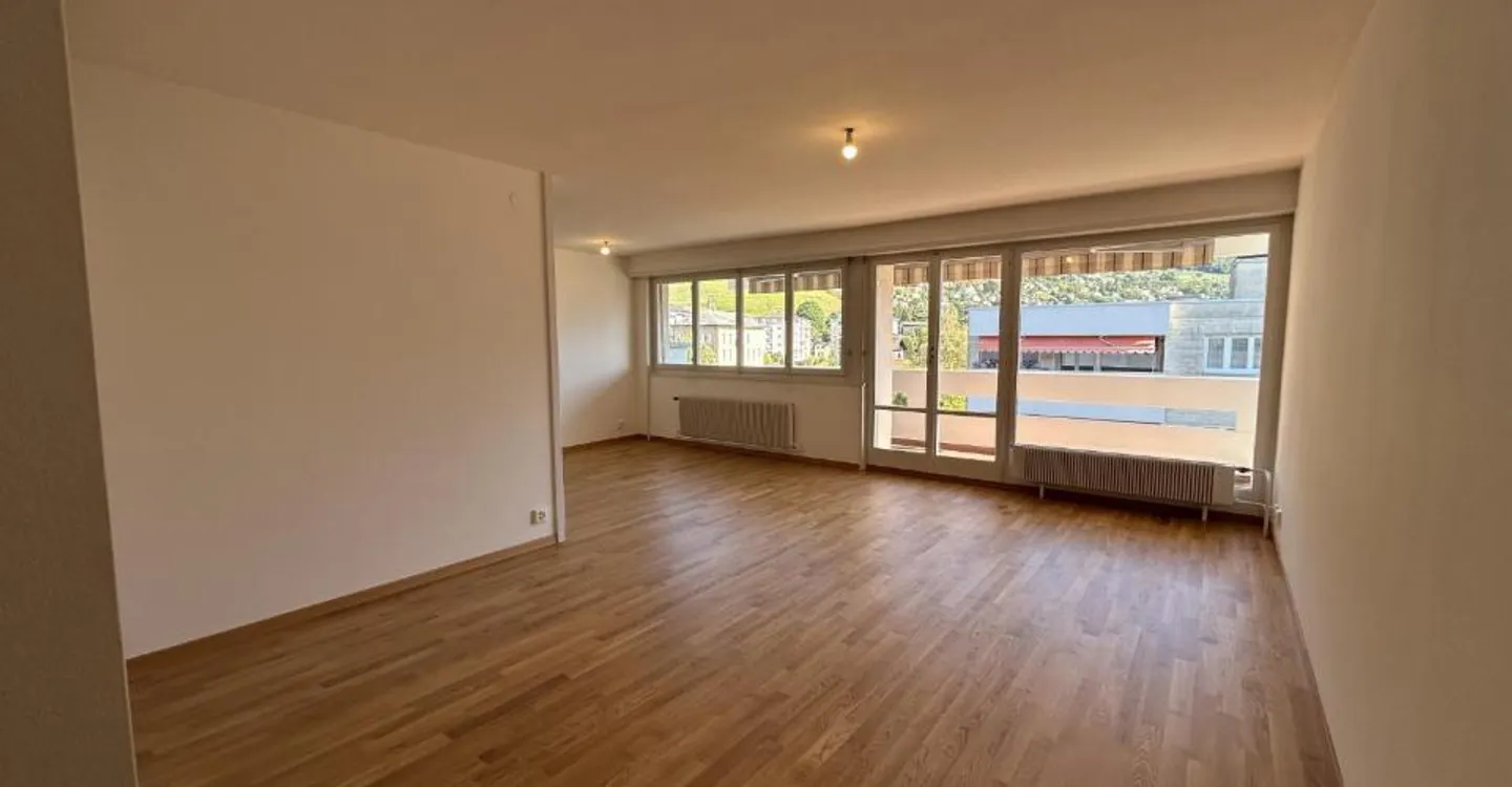 Appartement rénové avec vue sur le lac - Photo 3 sur 7