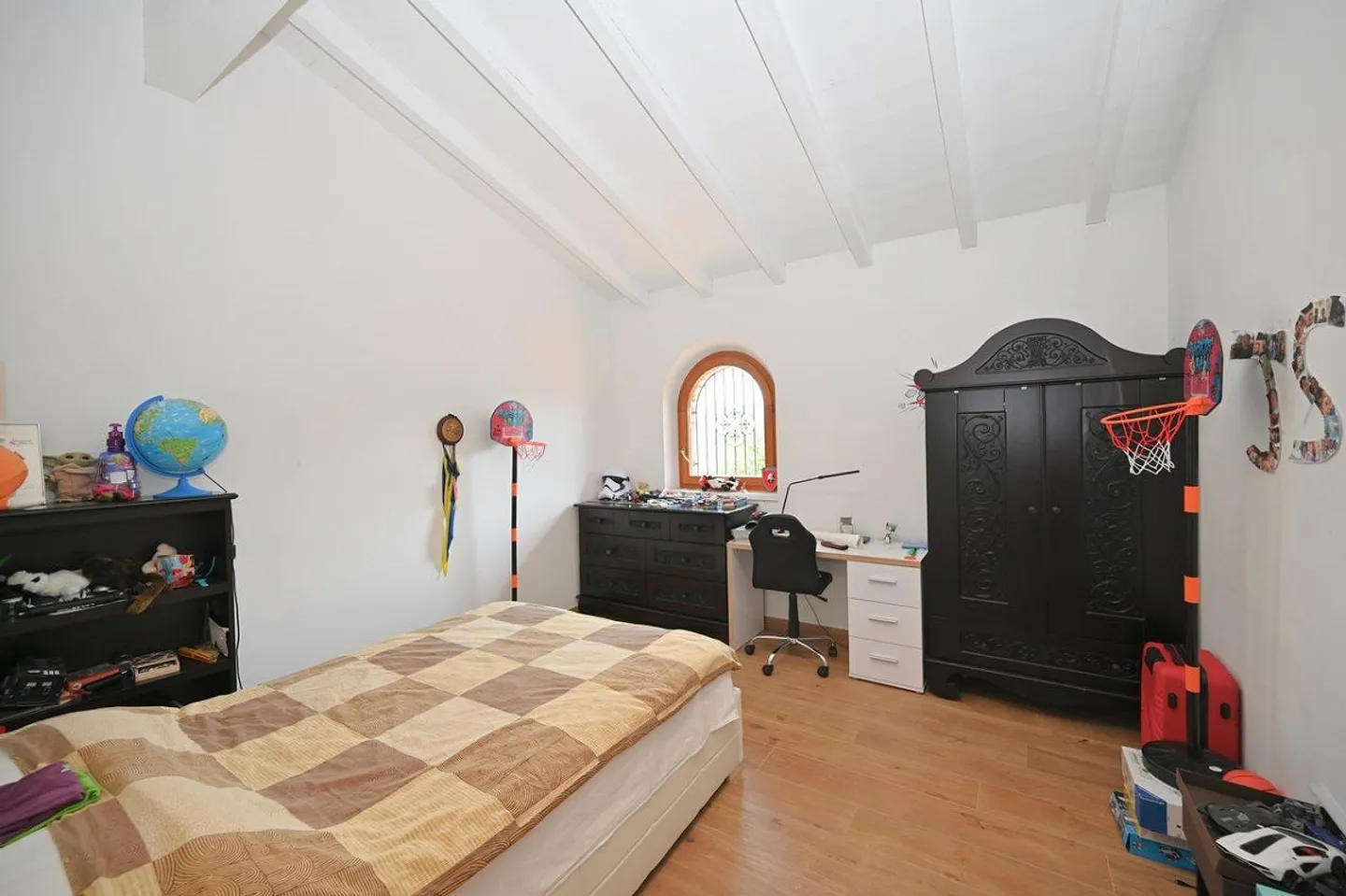 Affascinante villa in pietra con un ambiente lussureggiante e ben curato - Foto 15 di 20