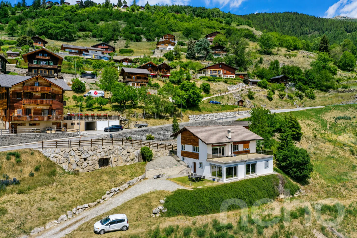 Chalet Charmant avec Vue Montagne - Photo 2 sur 12