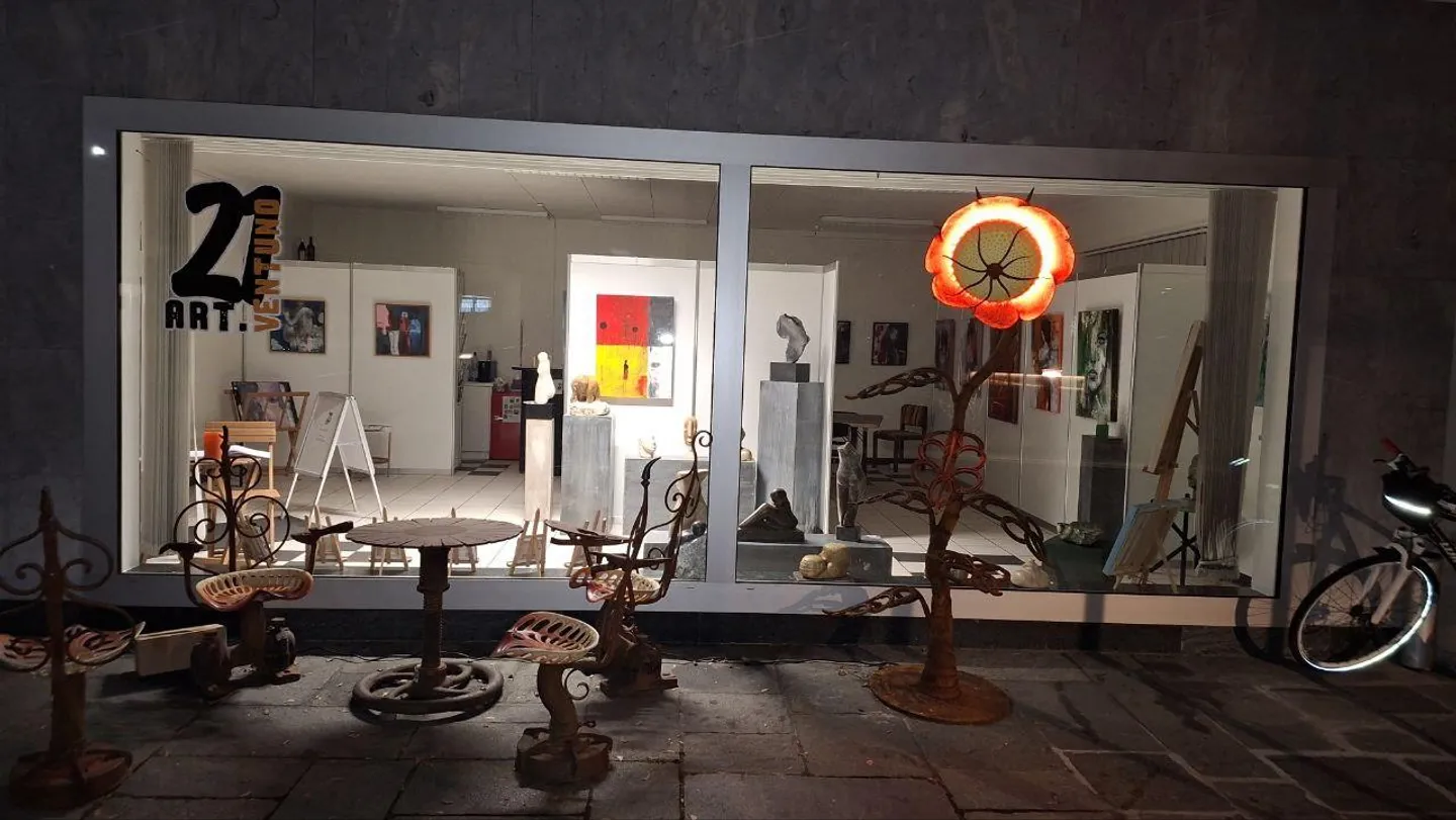 Espace de vente au centre de Schwyz - Photo 4 sur 5