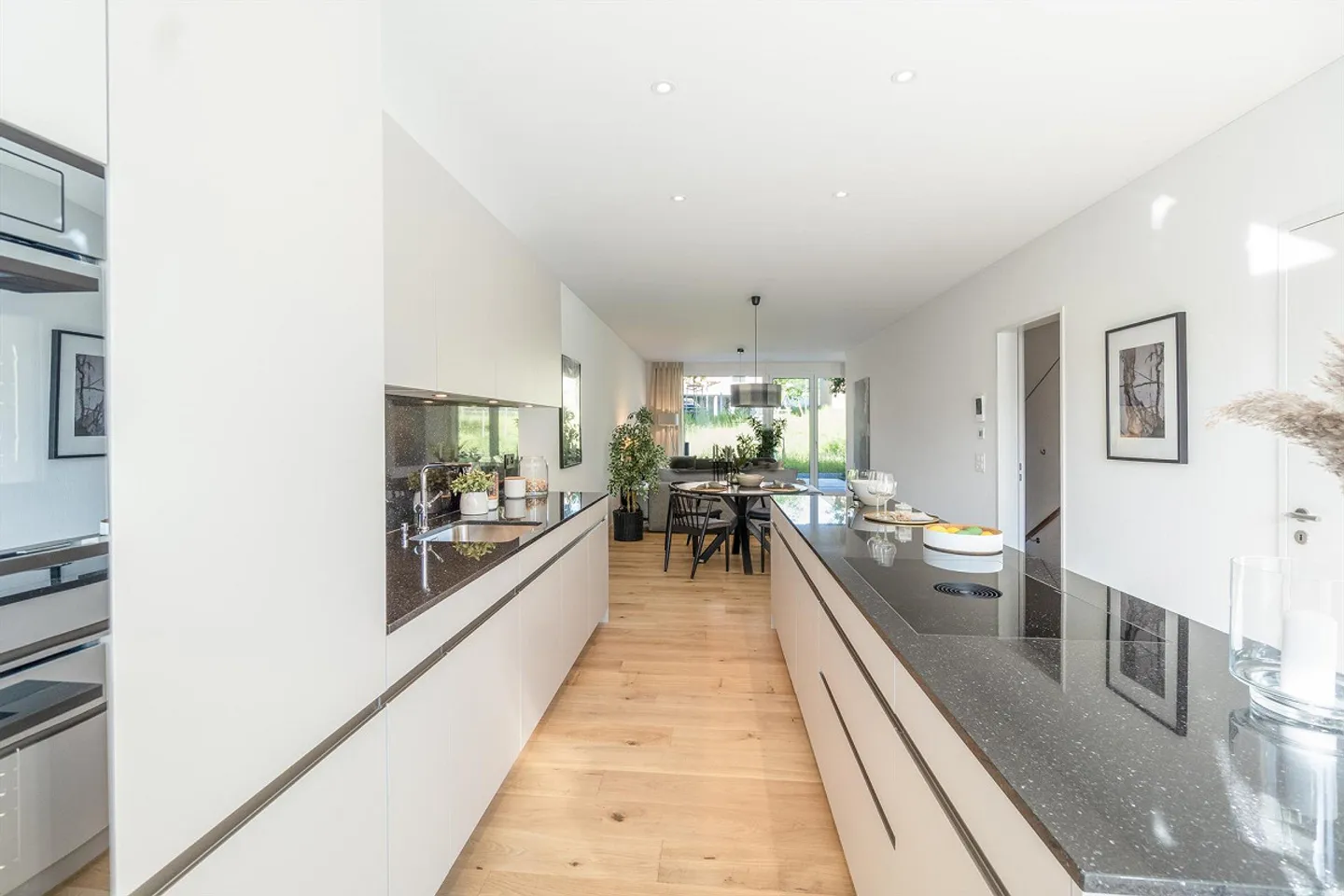 Your new home: Spacious 5½-room terraced house - First occupancy - Photo 2 of 13