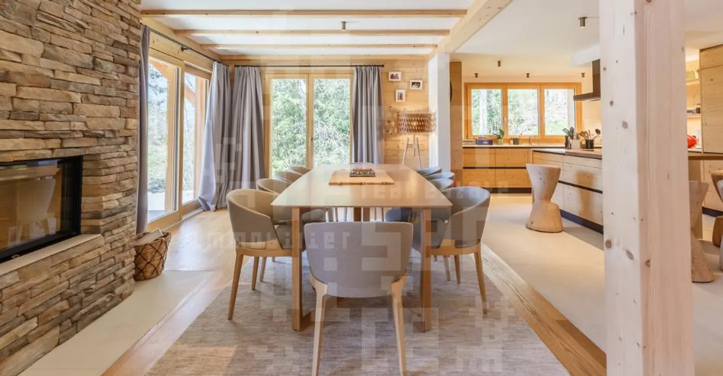 8-room chalet with stunning views - Photo 5 of 12