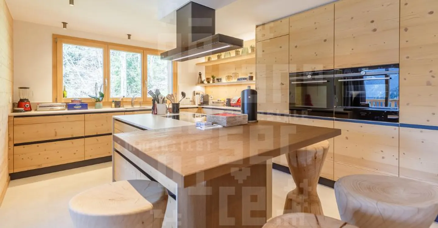 8-room chalet with stunning views - Photo 7 of 12