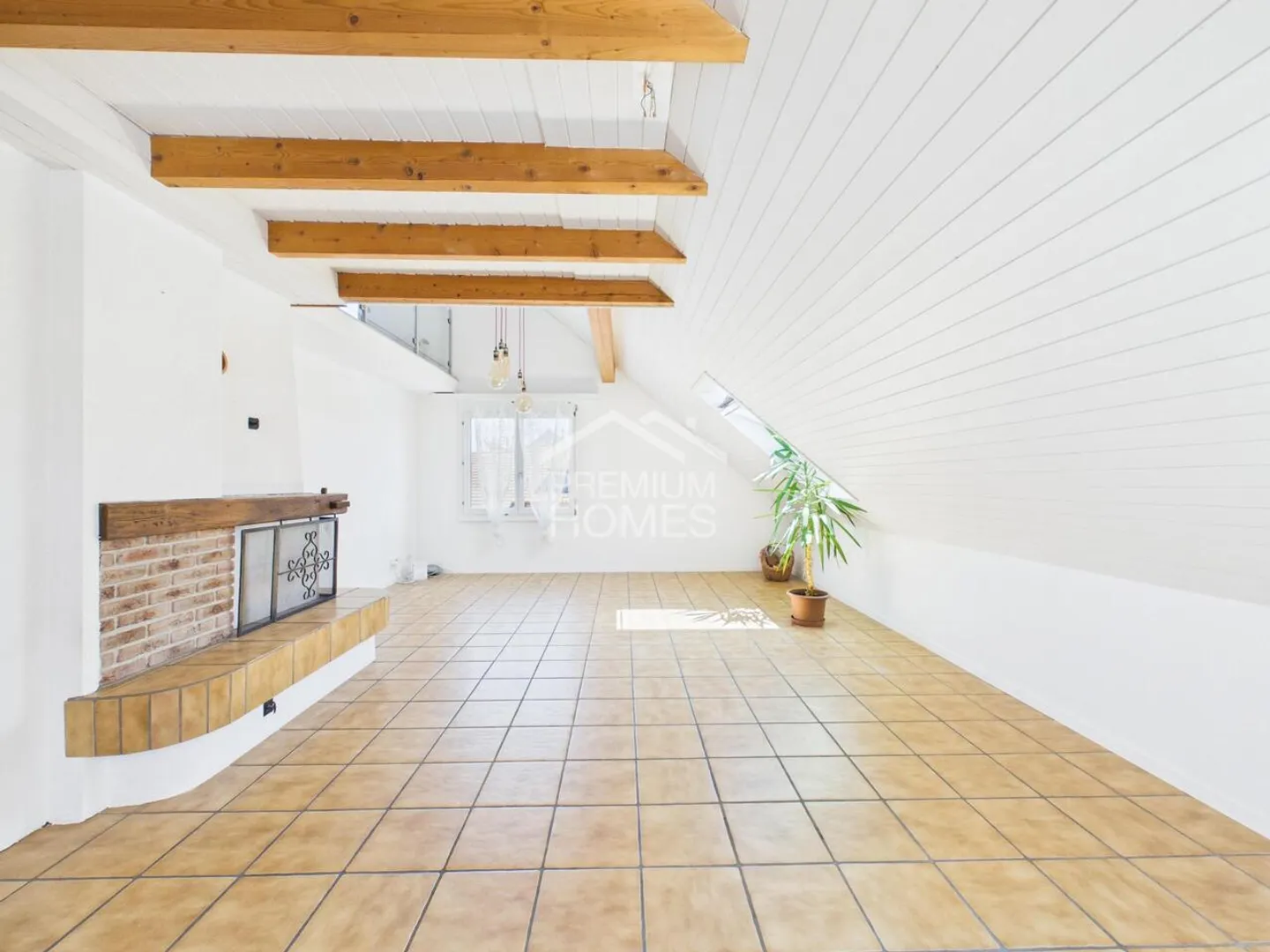 Vivere in modo unico - spazioso duplex con camino - Foto 7 di 13