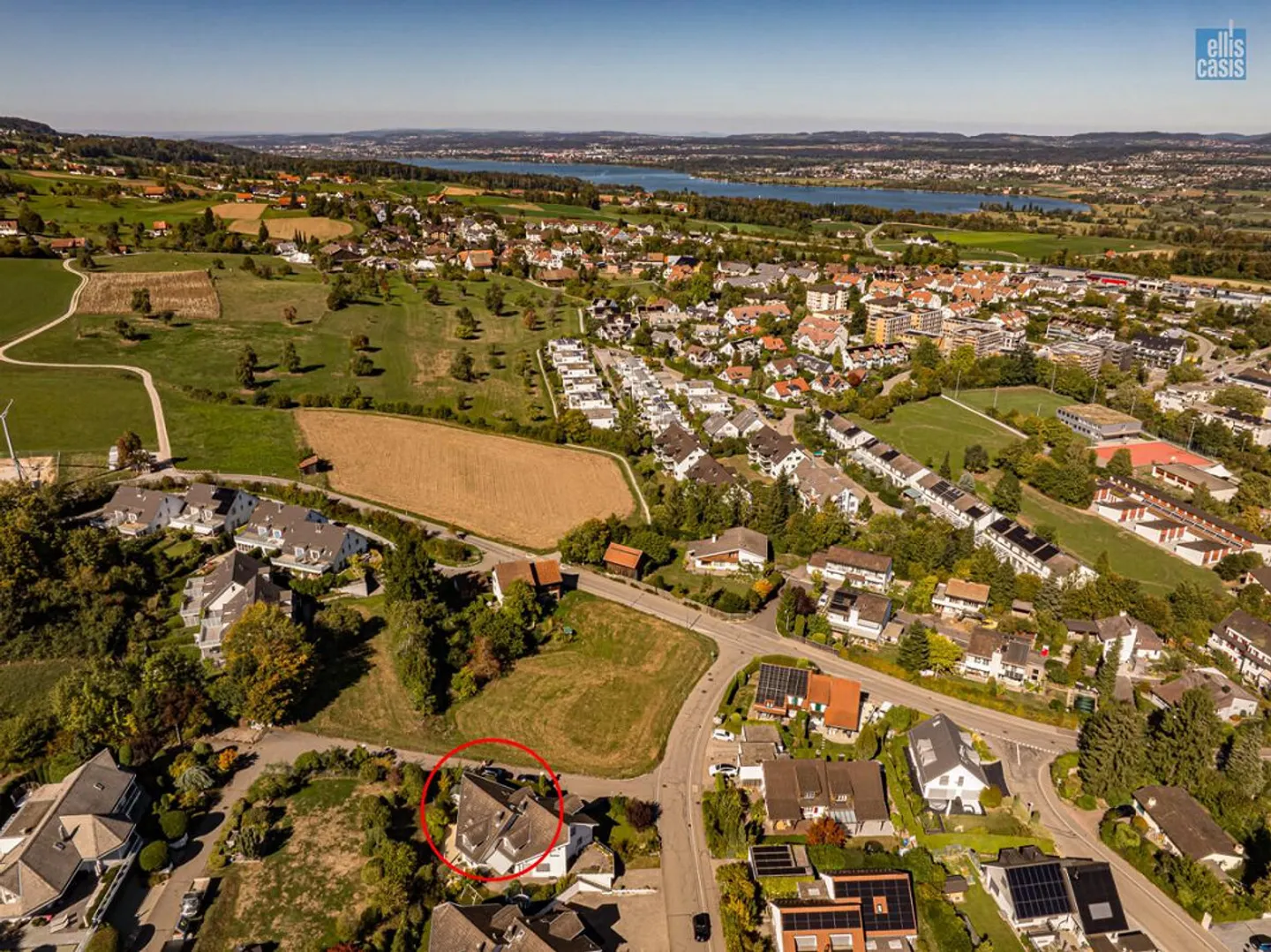 Maison familiale double de 6,5 pièces pour vivre et se sentir bien - Photo 3 sur 13