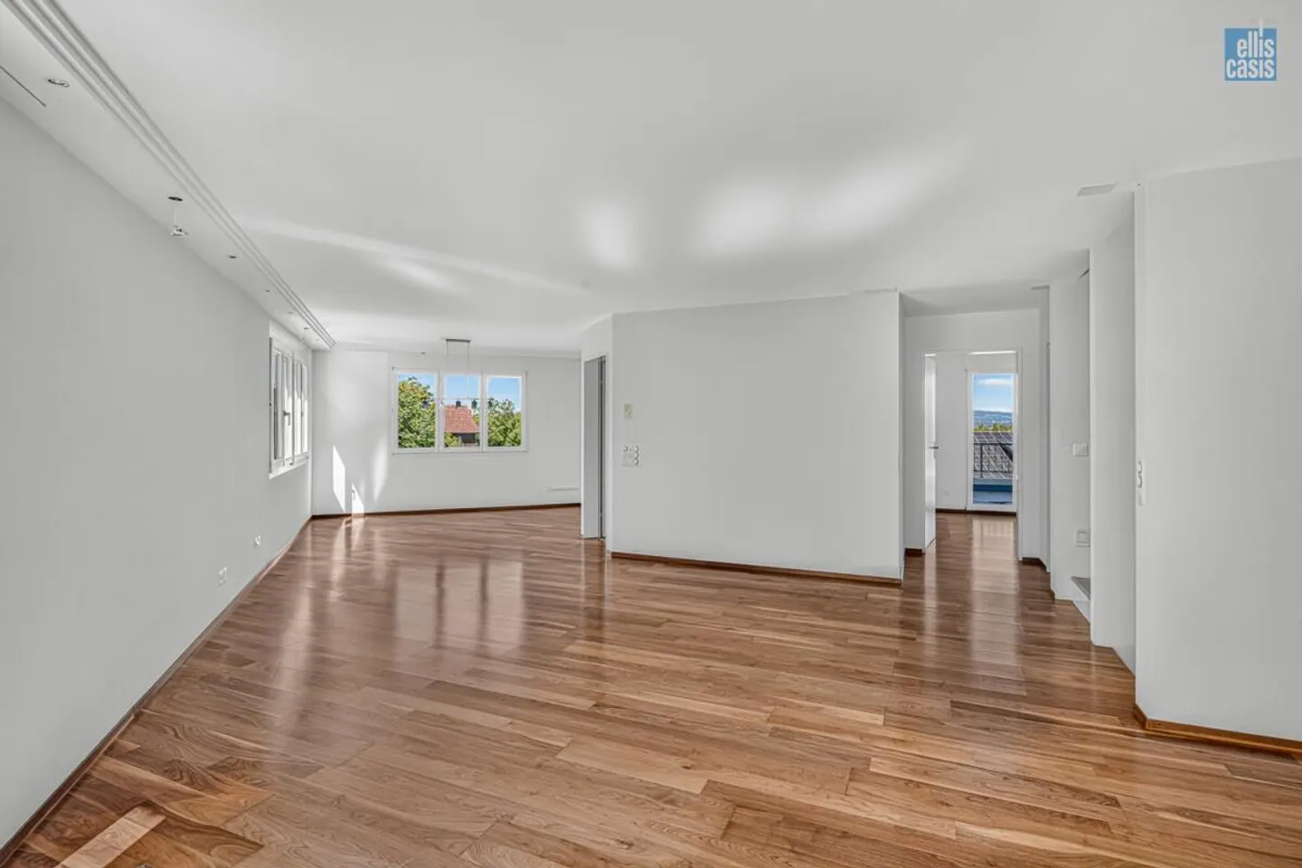 Maison familiale double de 6,5 pièces pour vivre et se sentir bien - Photo 6 sur 13