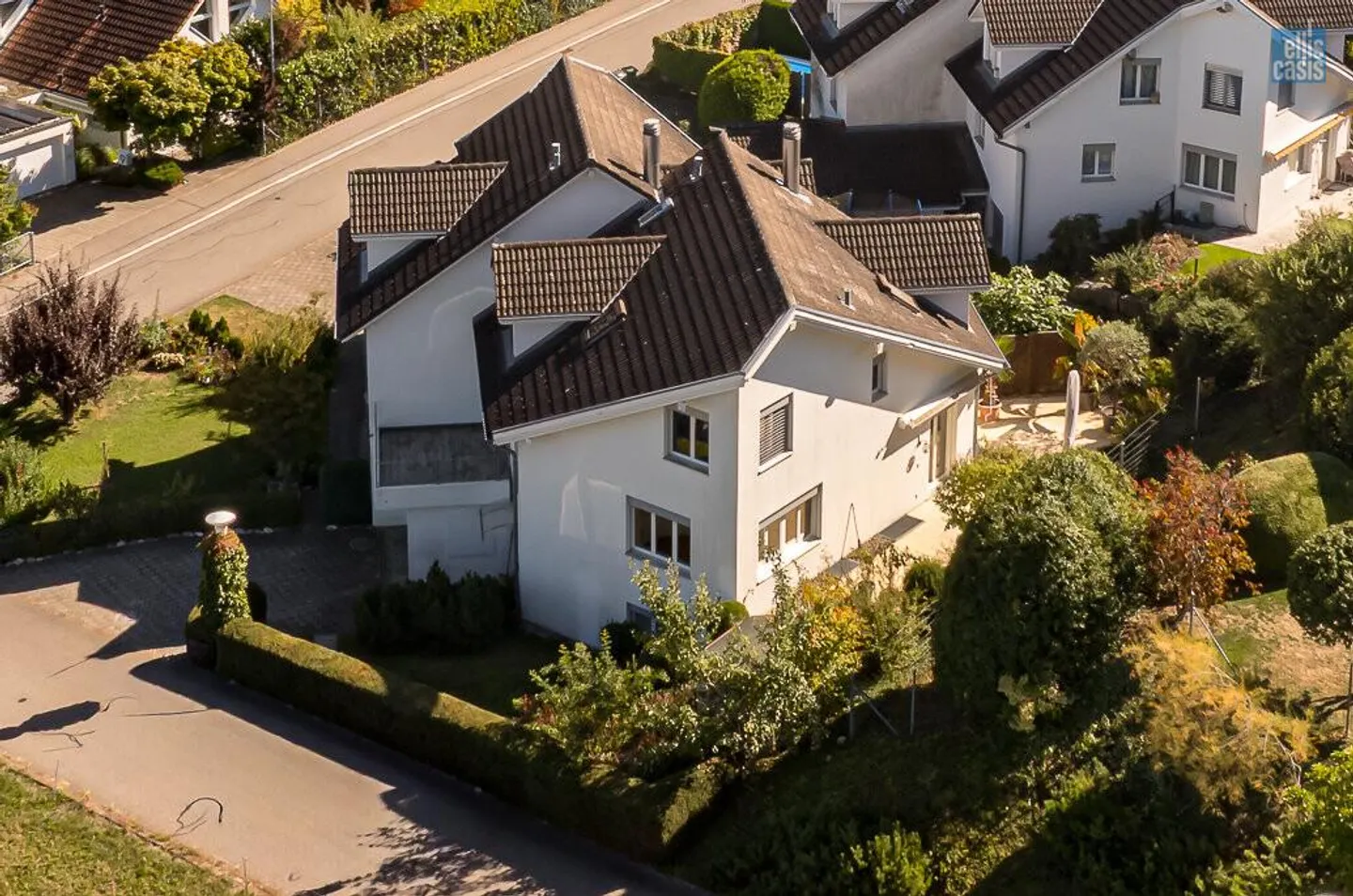 Maison familiale double de 6,5 pièces pour vivre et se sentir bien - Photo 1 sur 13