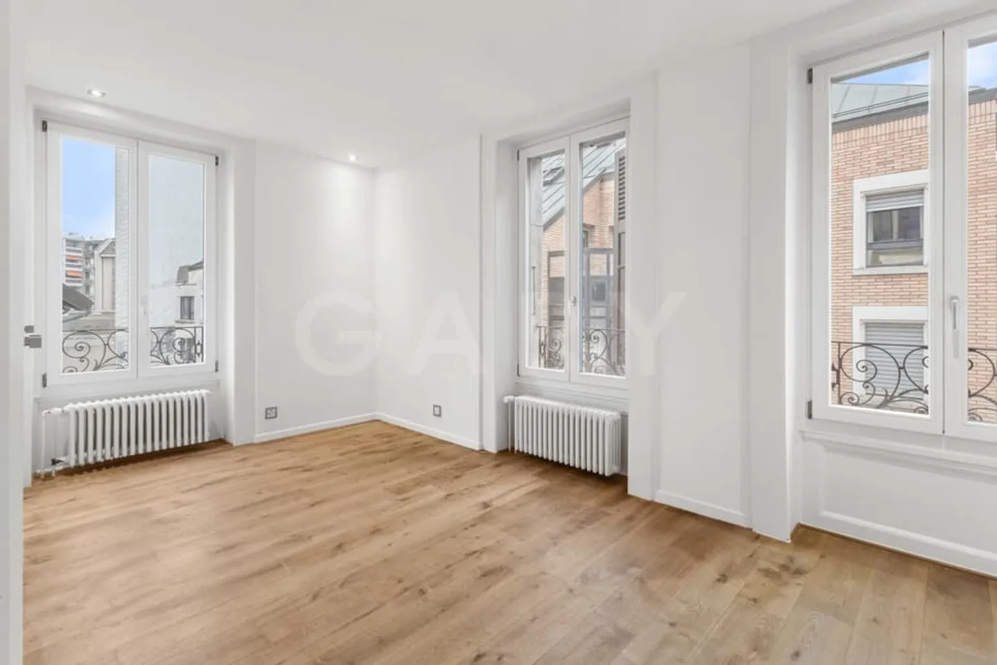 Magnificent prestige apartment with terrace - Photo 10 of 13