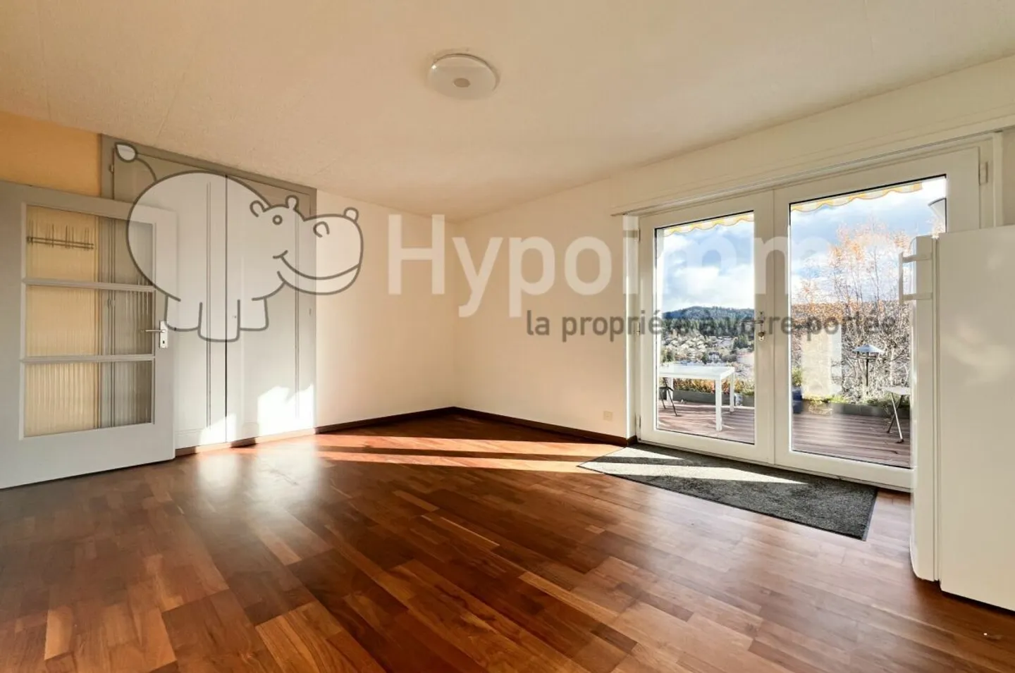 Bel appartement de 3 pièces dans une villa avec terrasse au Locle - Foto 1 von 13