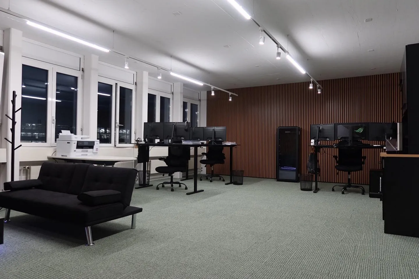 Furnished Office Space 55 m² - Photo 4 of 10