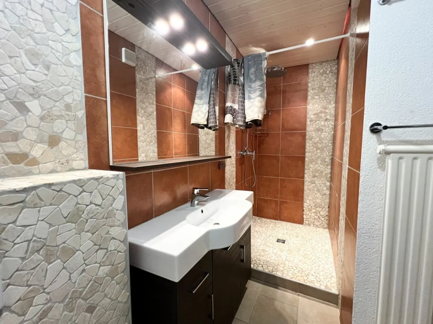 Bel appartement de 3 pièces dans une villa avec terrasse au Locle - Foto 7 von 13