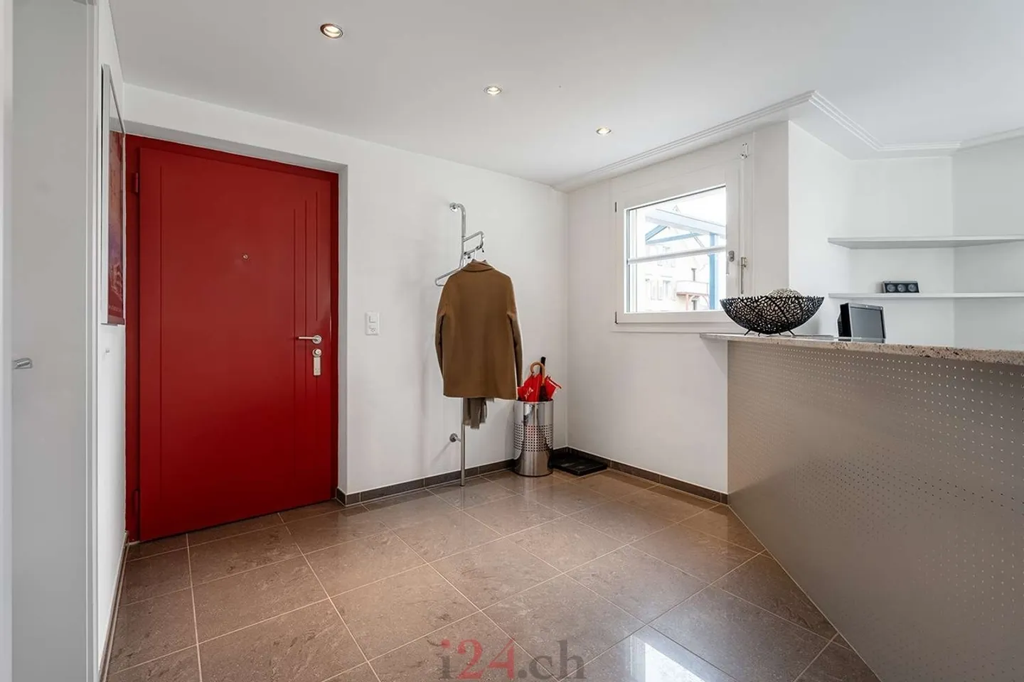 Office space for rent - Photo 4 of 12