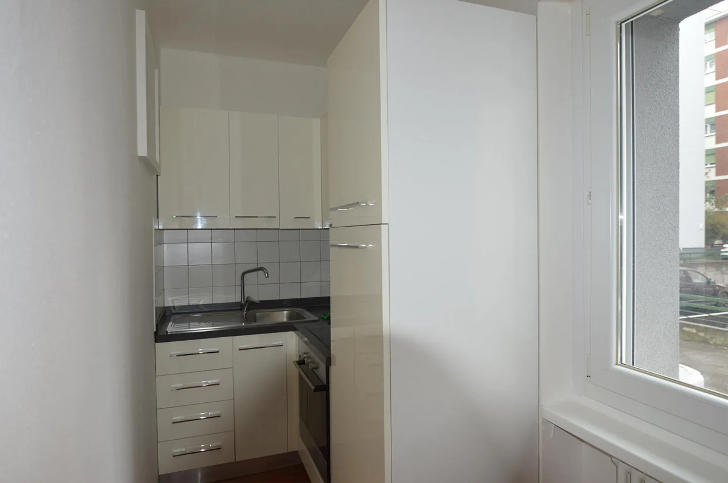 EINZIMMERWOHNUNG IM DRITTEN STOCK MIT BALKON - Foto 2 von 4