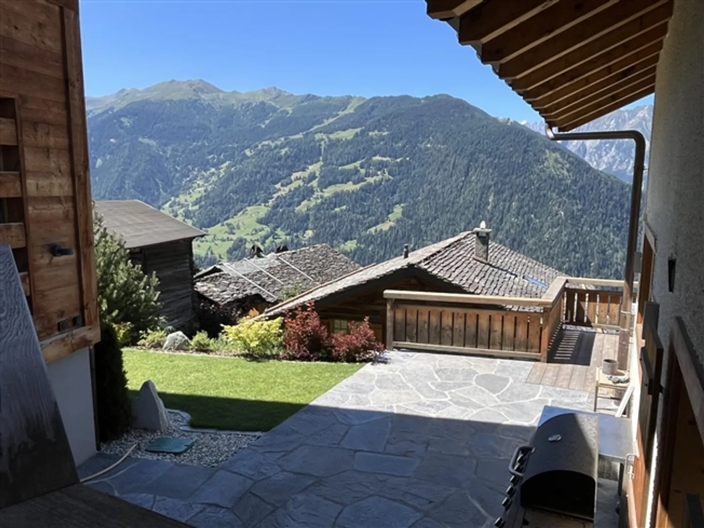 «JAHRESMIETE - Geräumiges Chalet mit 5 Betten und 4 Bädern in der ruhigen Wohngegend von Médières in Verbier» - Foto 17 von 20