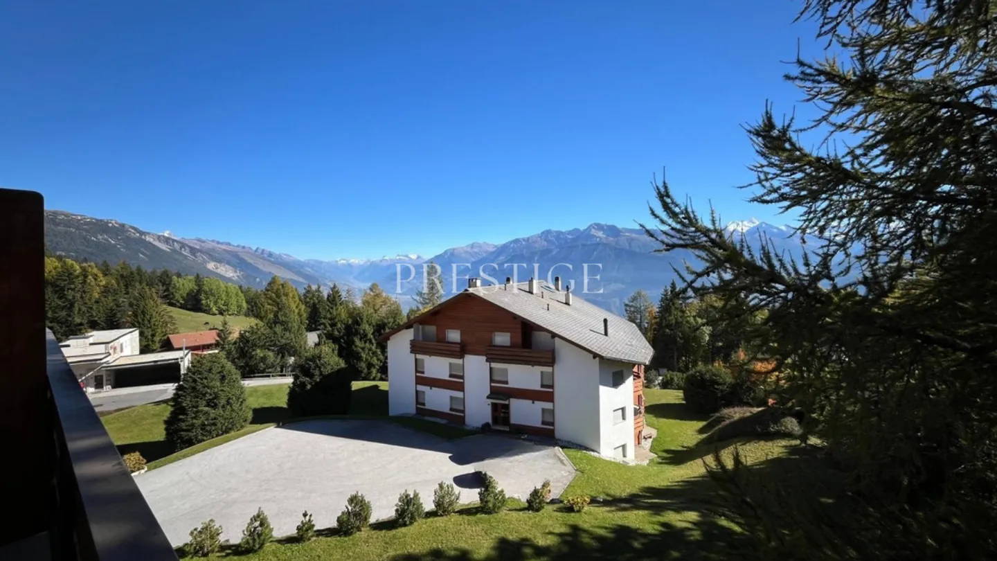 3-room penthouse with panoramic view just steps from the slopes - Crans-Montana - Photo 11 of 12