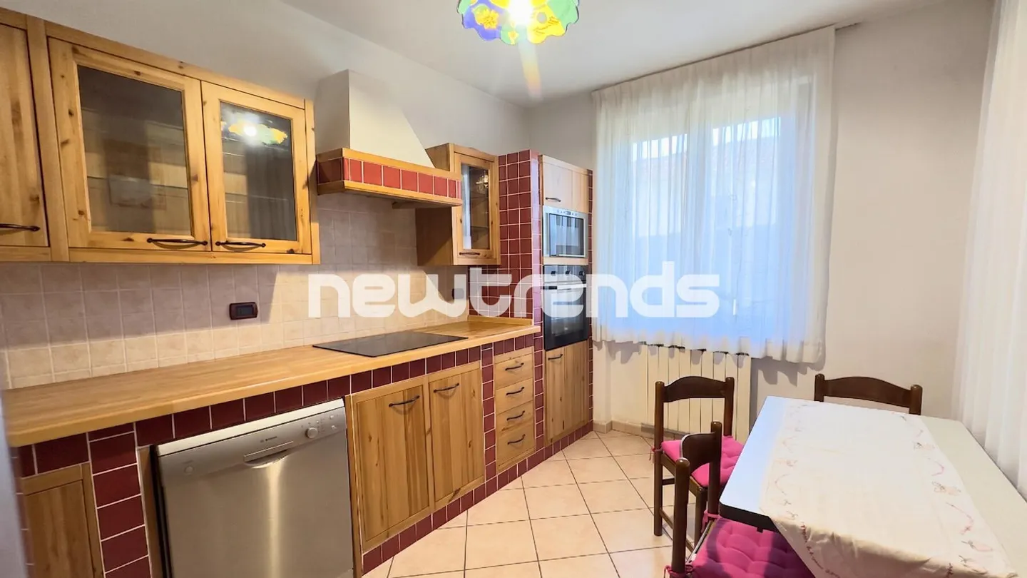 Uggiate con Ronago, border with Novazzano: independent villa with gi... - Photo 6 of 24