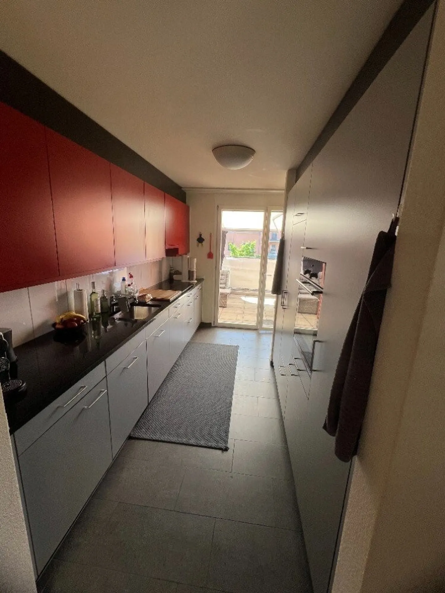 Appartement penthouse lumineux de 3,5 pièces avec grande terrasse - Photo 3 sur 10
