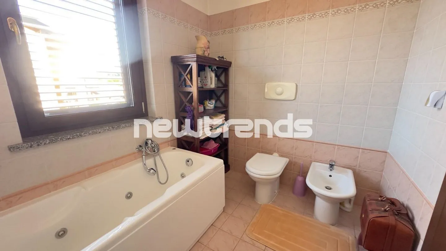 Uggiate con Ronago, border with Novazzano: independent villa with gi... - Photo 19 of 24