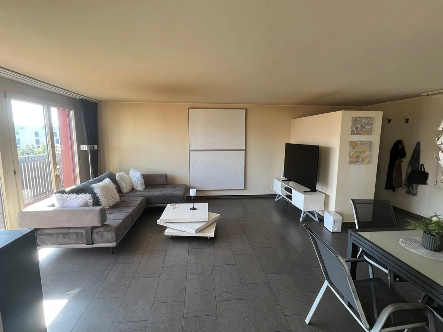Appartement penthouse lumineux de 3,5 pièces avec grande terrasse - Photo 6 sur 10