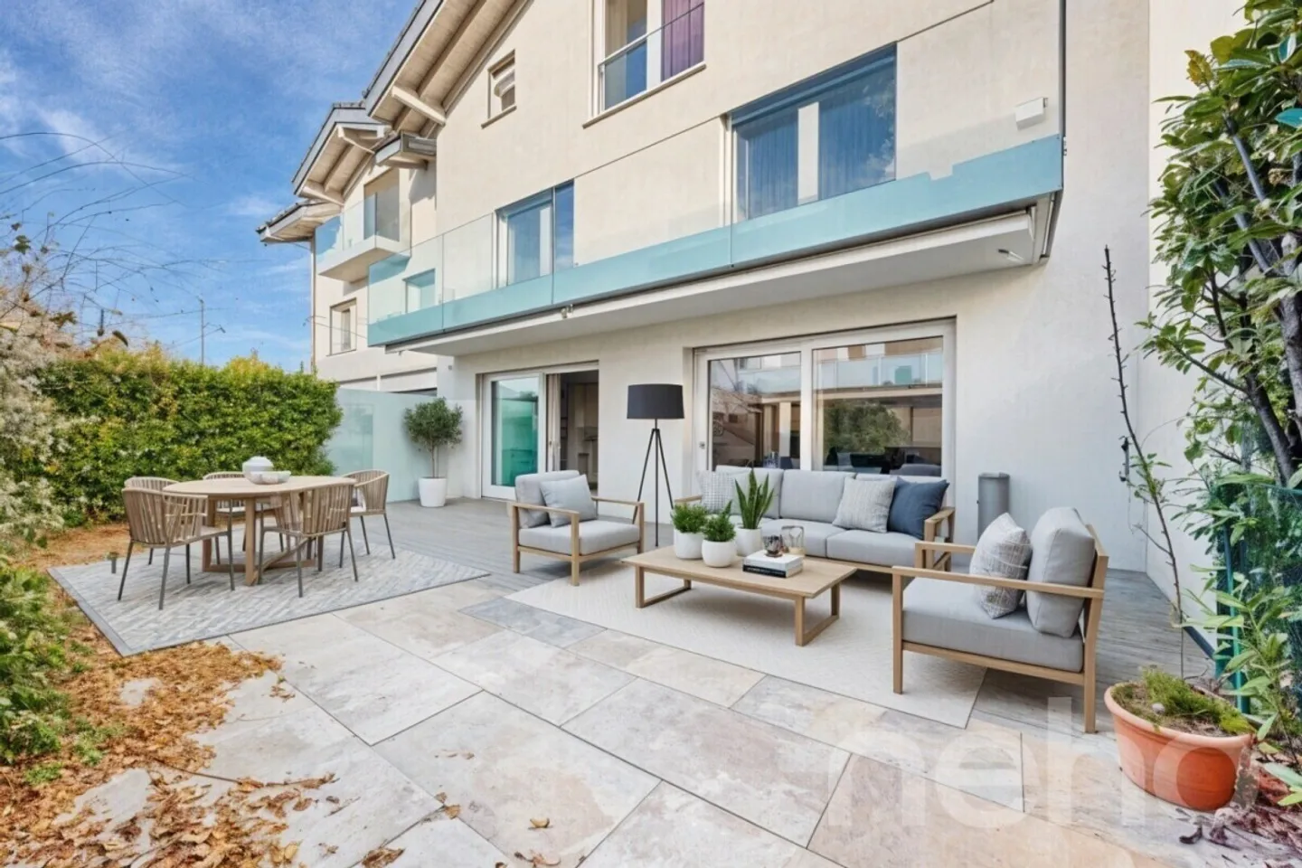 Helle Triplex-Villa mit hochwertigen Ausstattungen - Foto 1 von 12