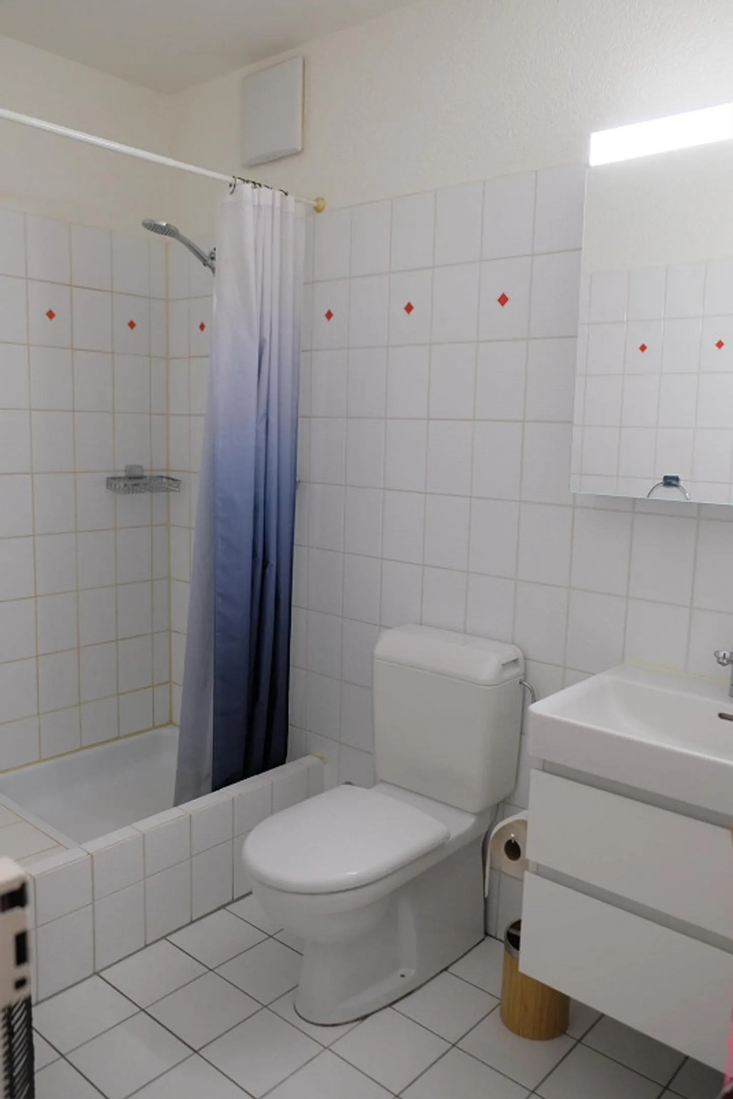 Charmante Altbauwohnung mit zwei Balkonen im Gundeli - Foto 4 di 11