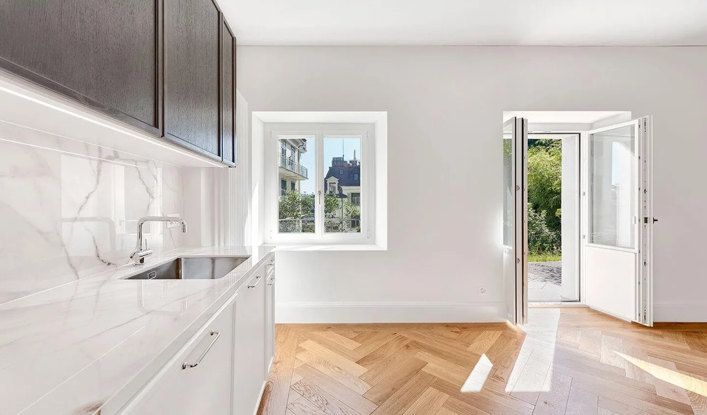 Stylish 3½-room apartment in renovated villa with garden - Photo 3 of 7
