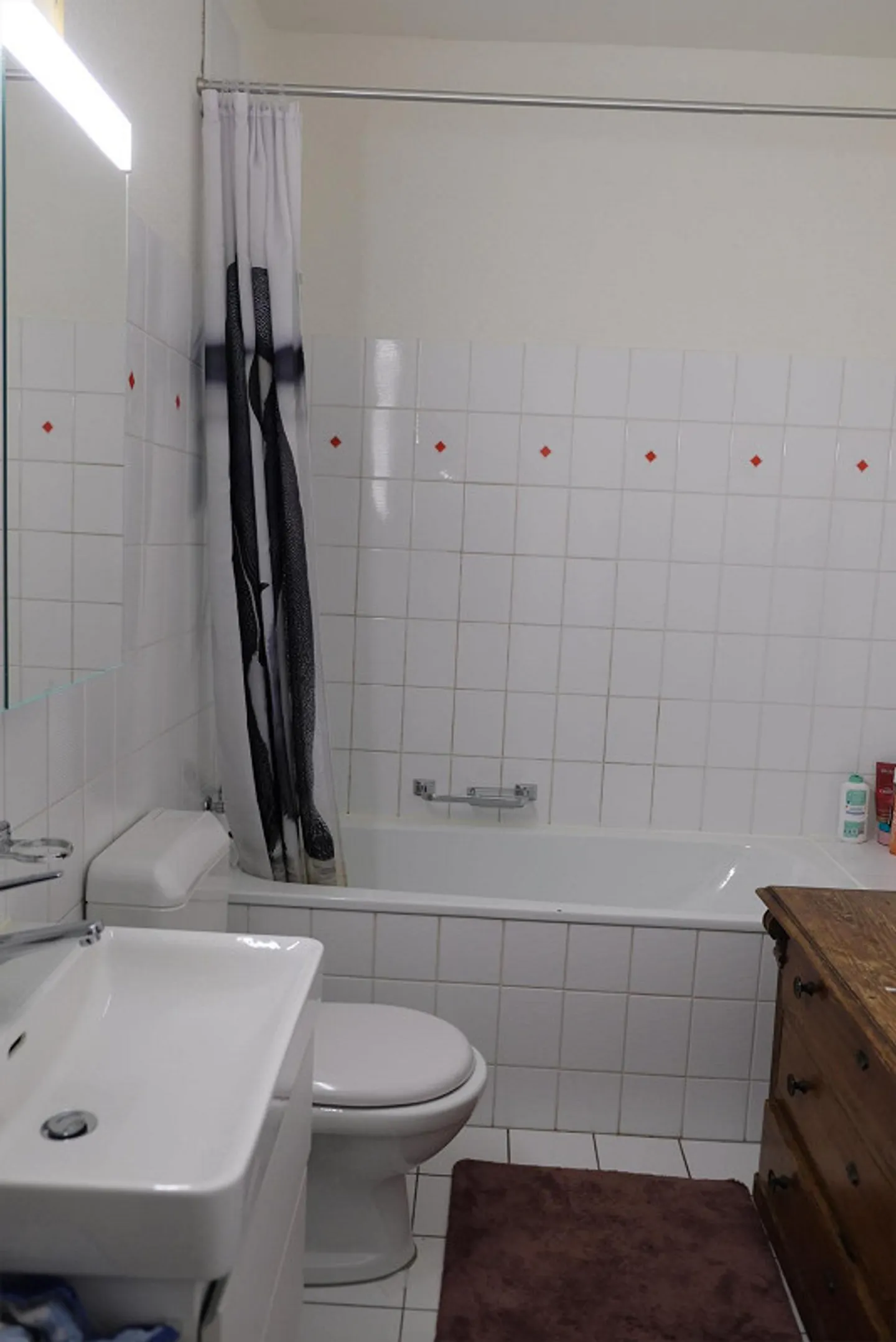 Charmante Altbauwohnung mit zwei Balkonen im Gundeli - Foto 7 di 11
